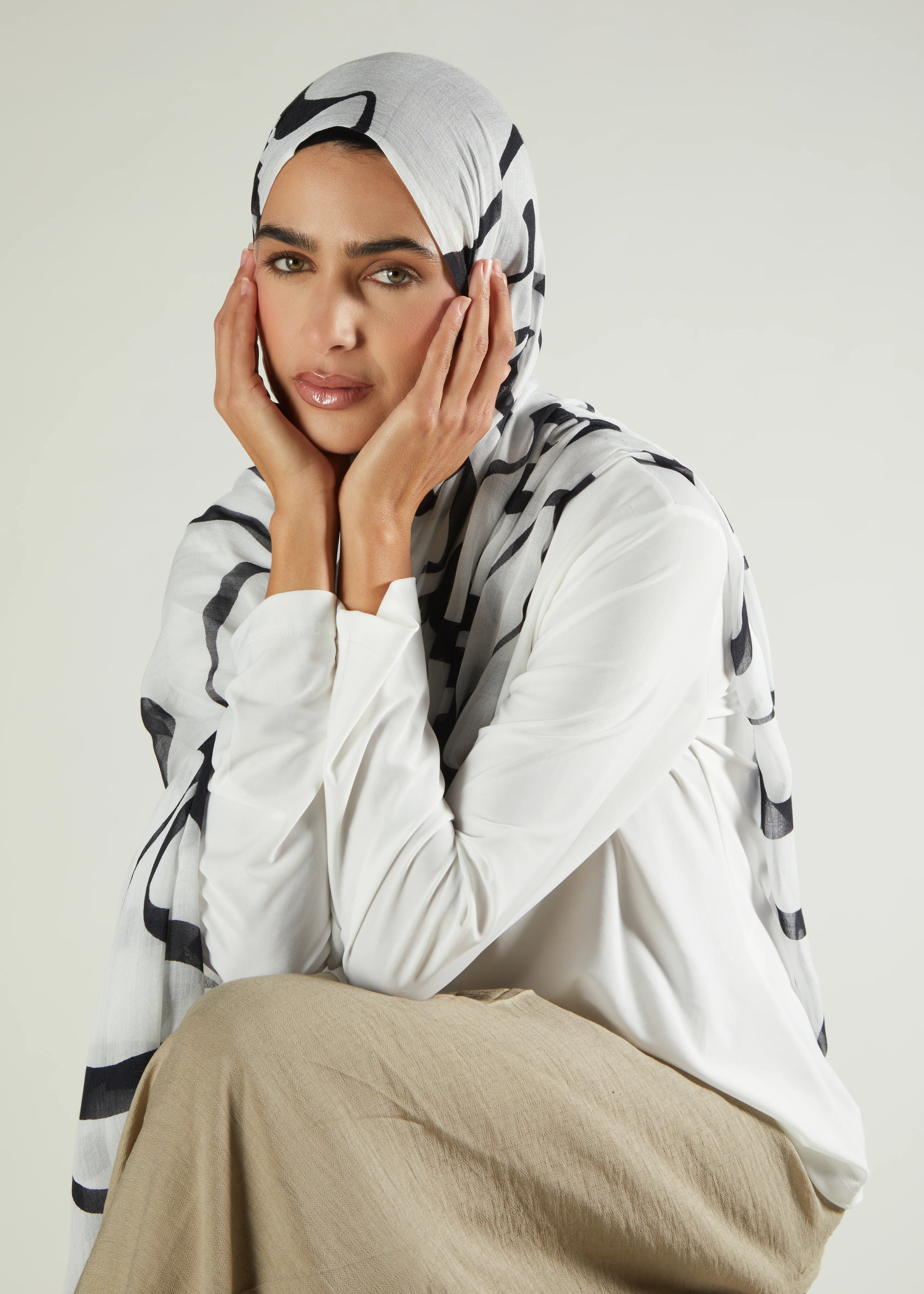 Abstract Ink Premium Modal Hijab - Image 4