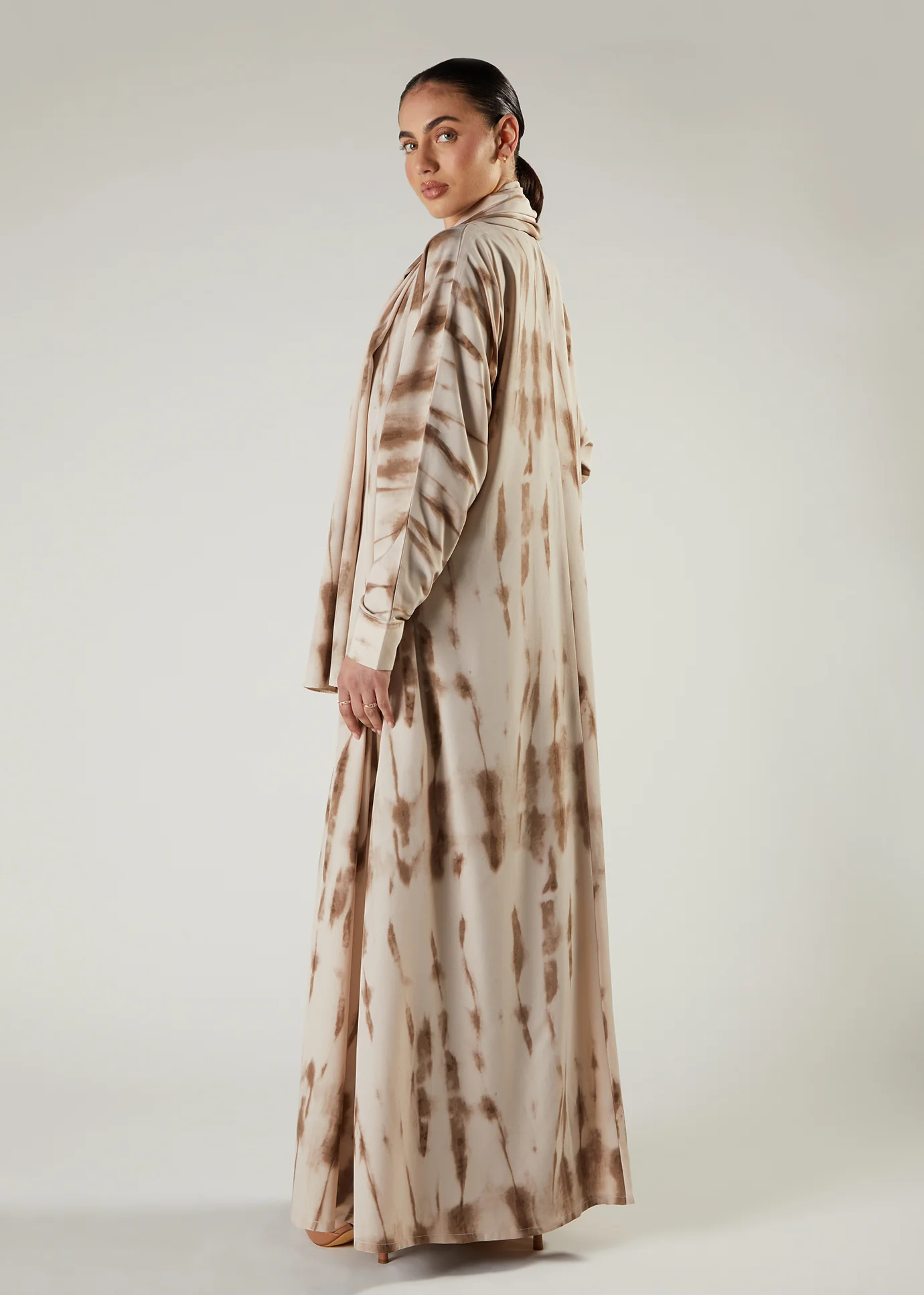 Beige & Brown Open Abaya - Image 5