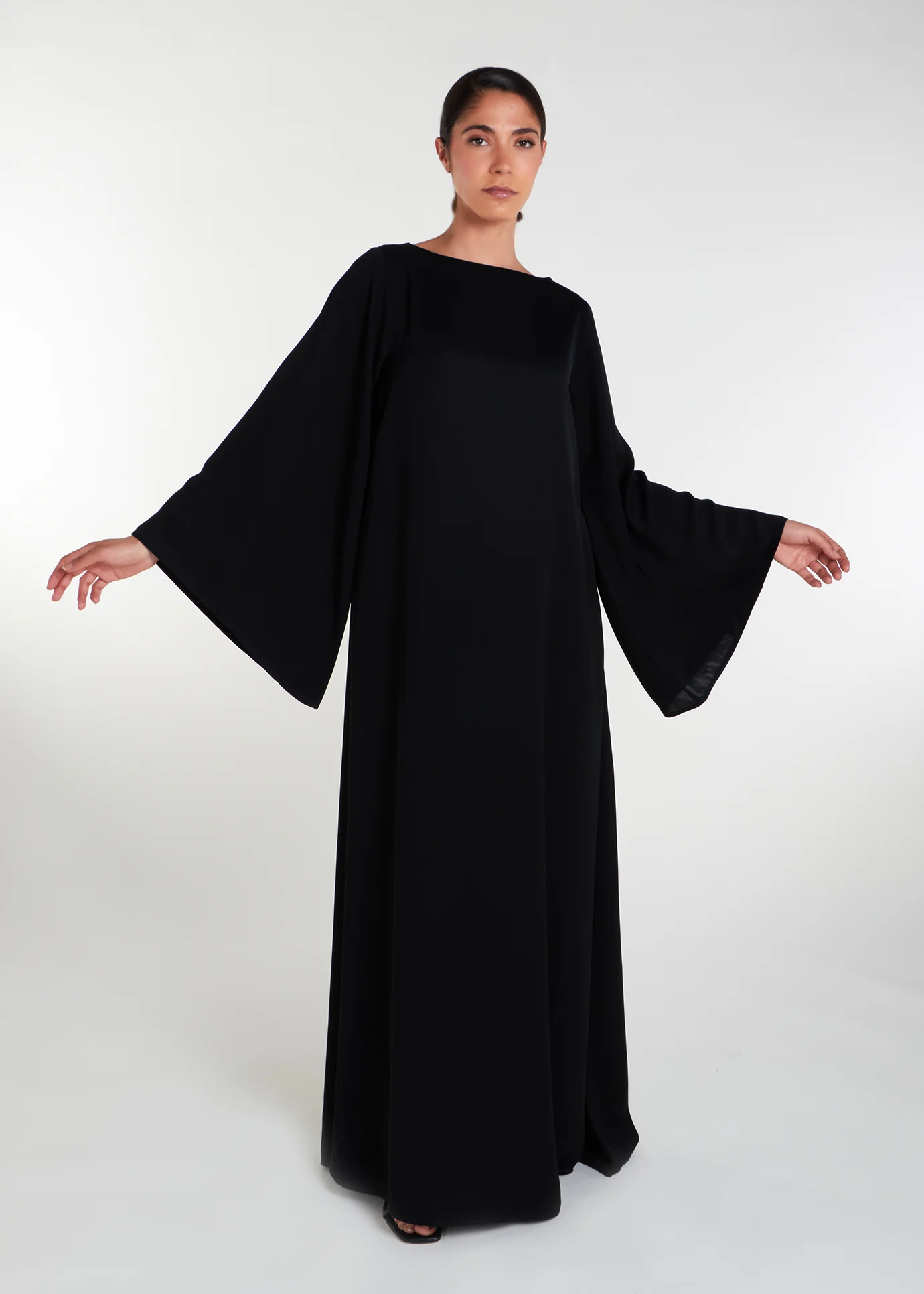 Bell Sleeve Abaya Black - Image 3