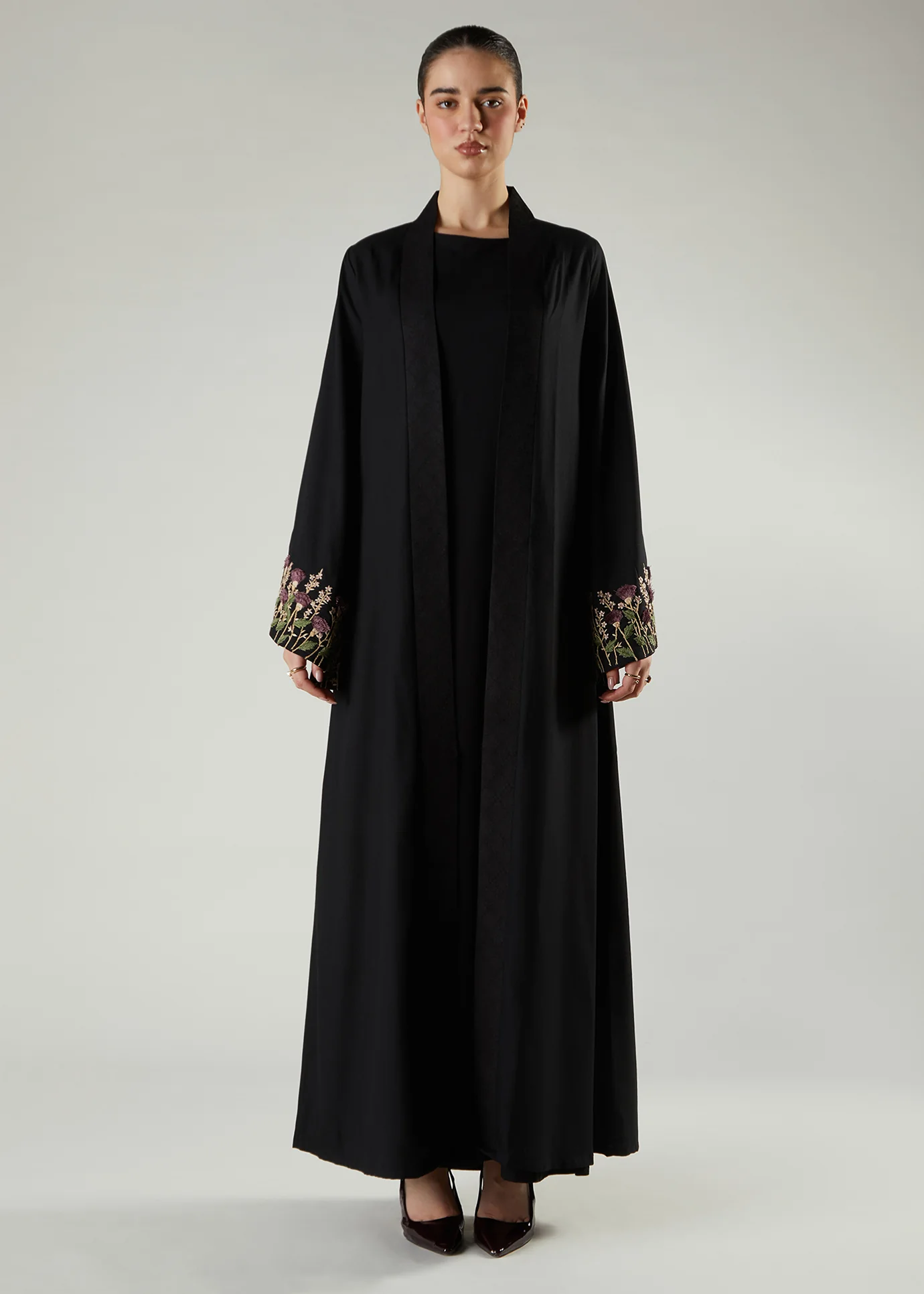 Black Thistle Open Abaya - Image 3