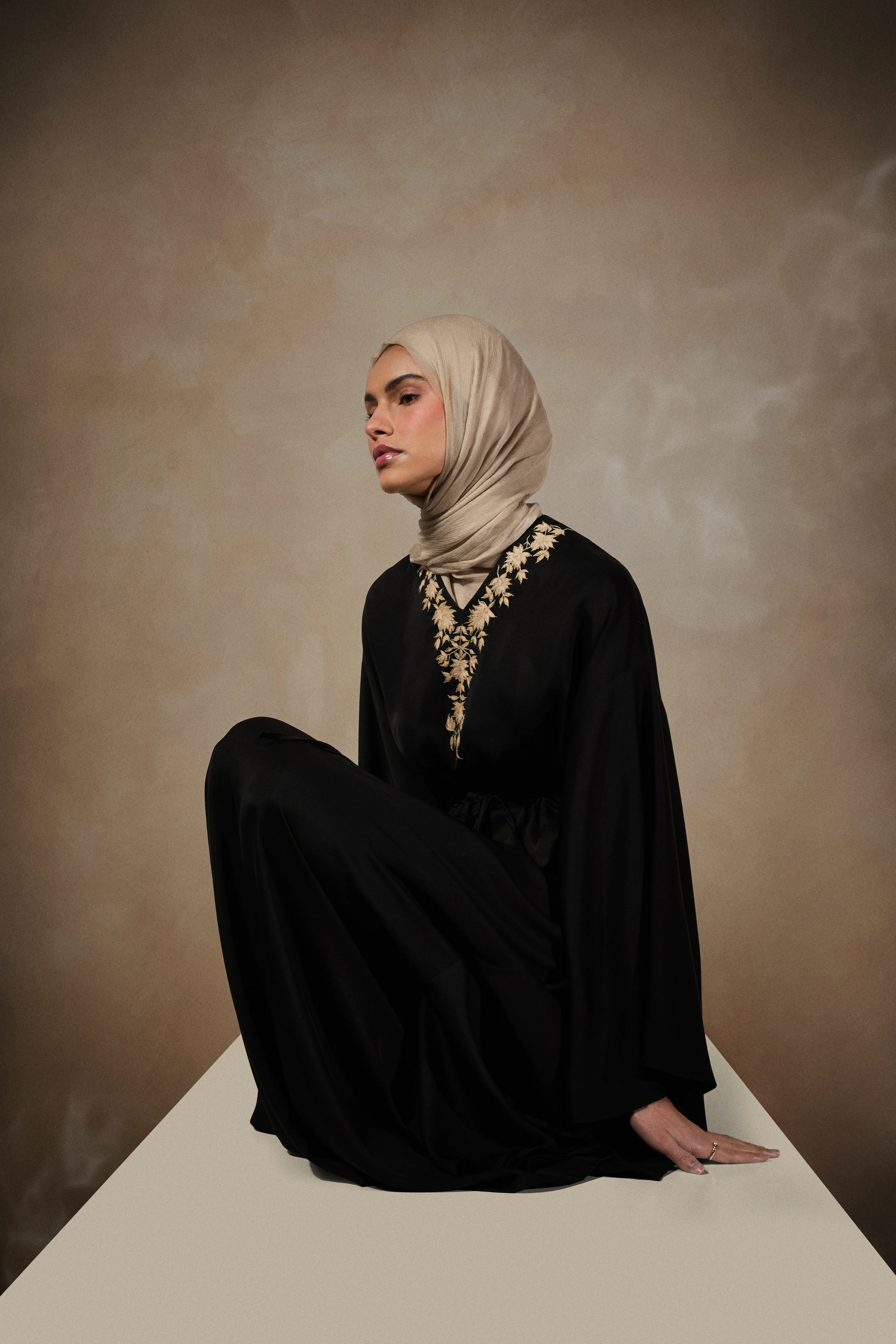 Cascade Kaftan Black - Image 9