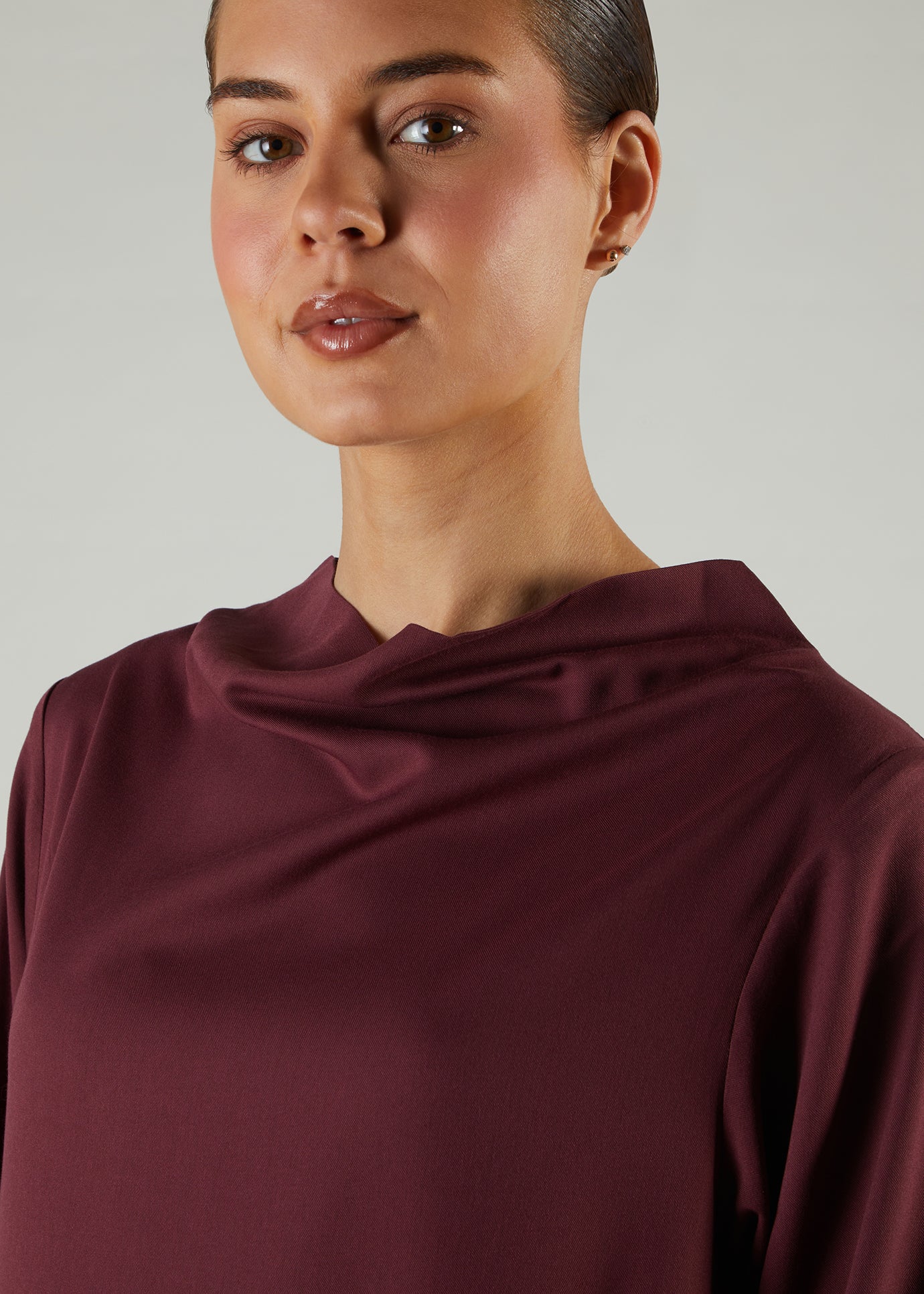 Cowl Neck Abaya Plum - Image 4