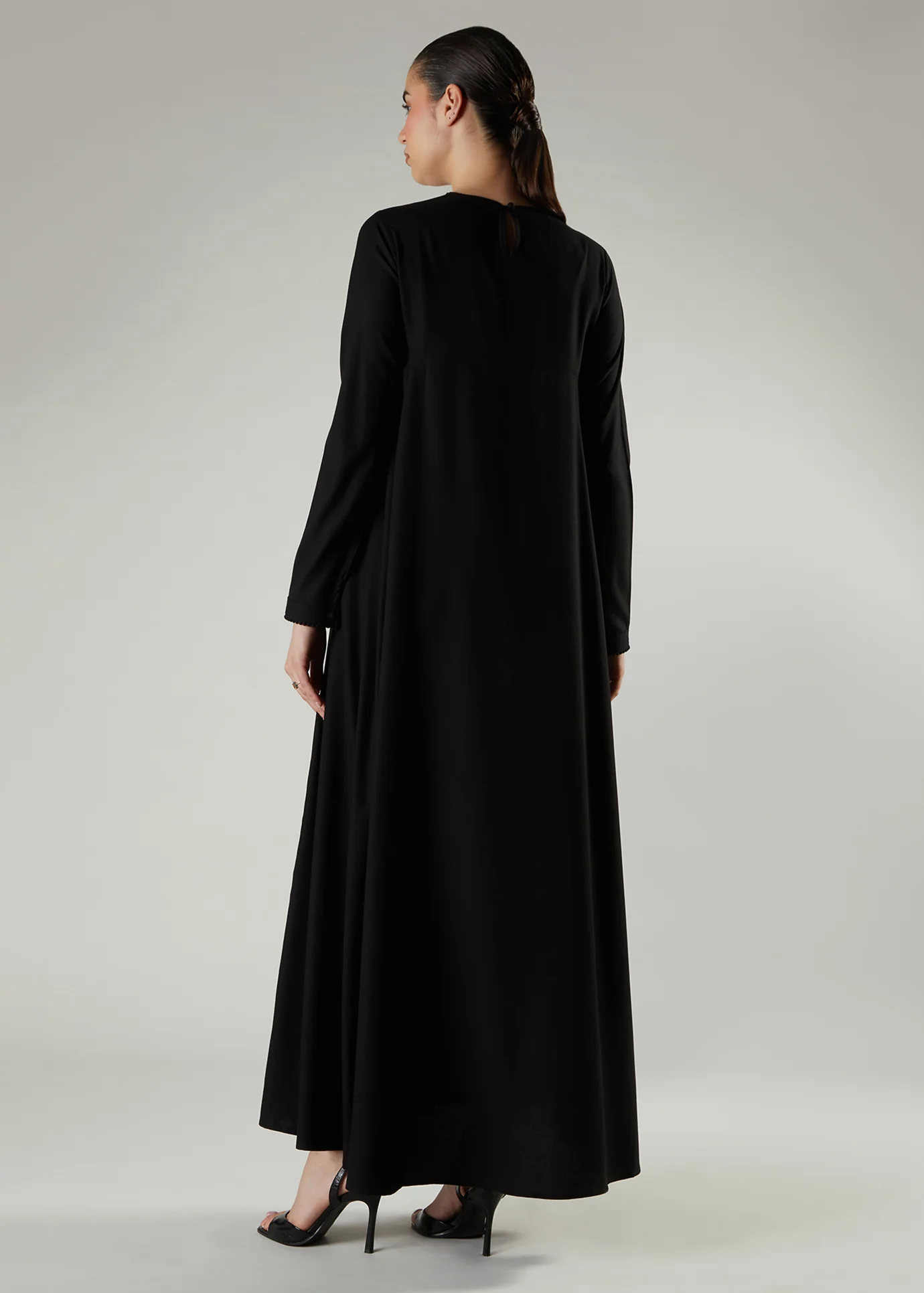 Crochet Flare Abaya - Image 4