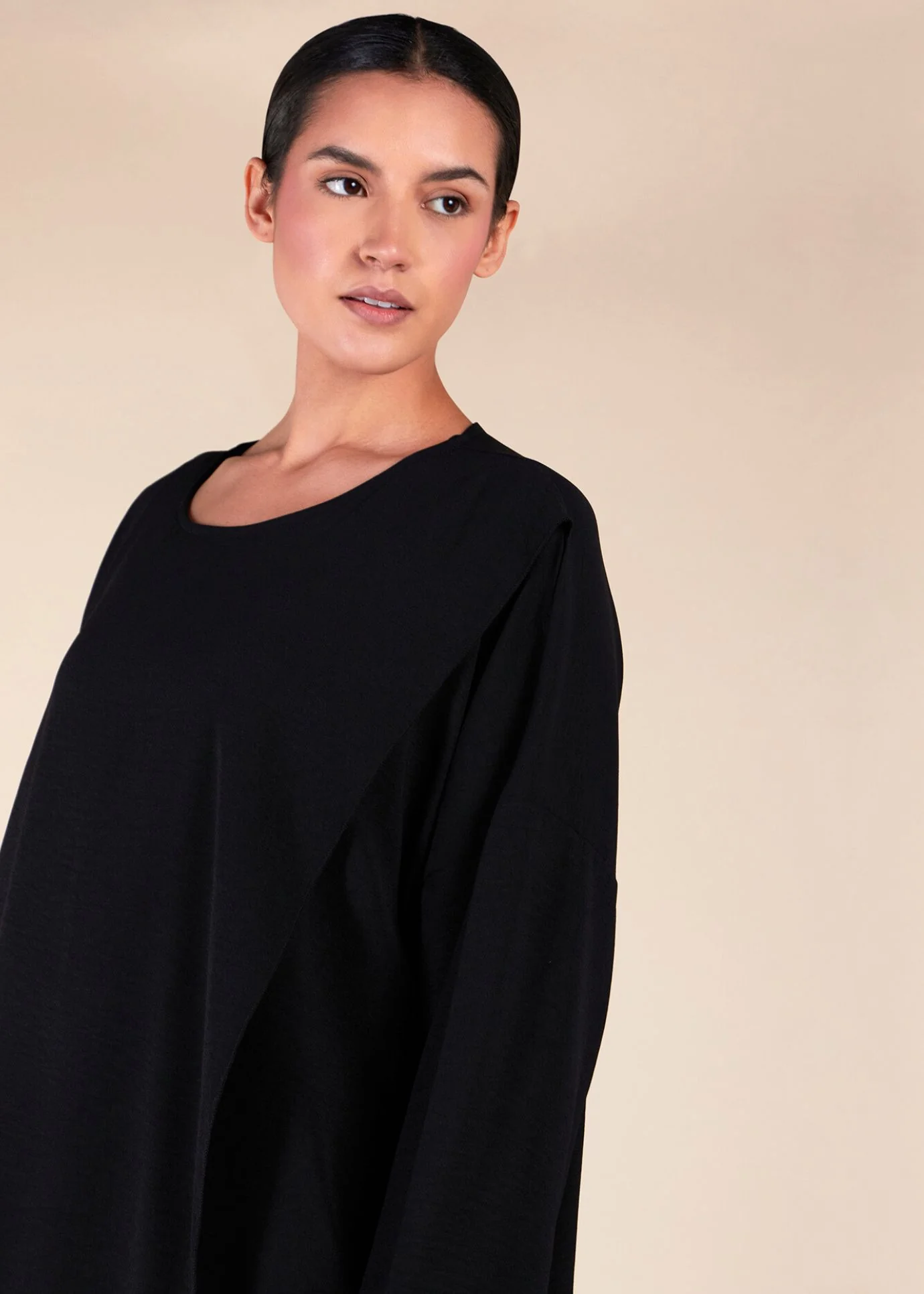 Crossover Abaya Black - Final Sale - Image 4