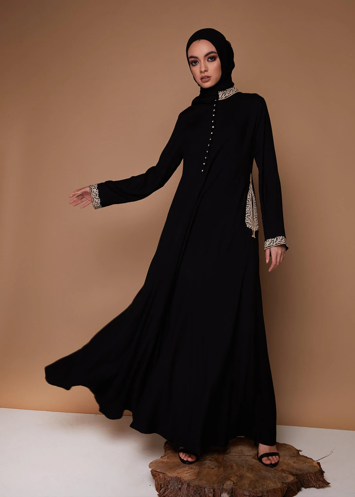 Cypress Tree Abaya Black - Image 4