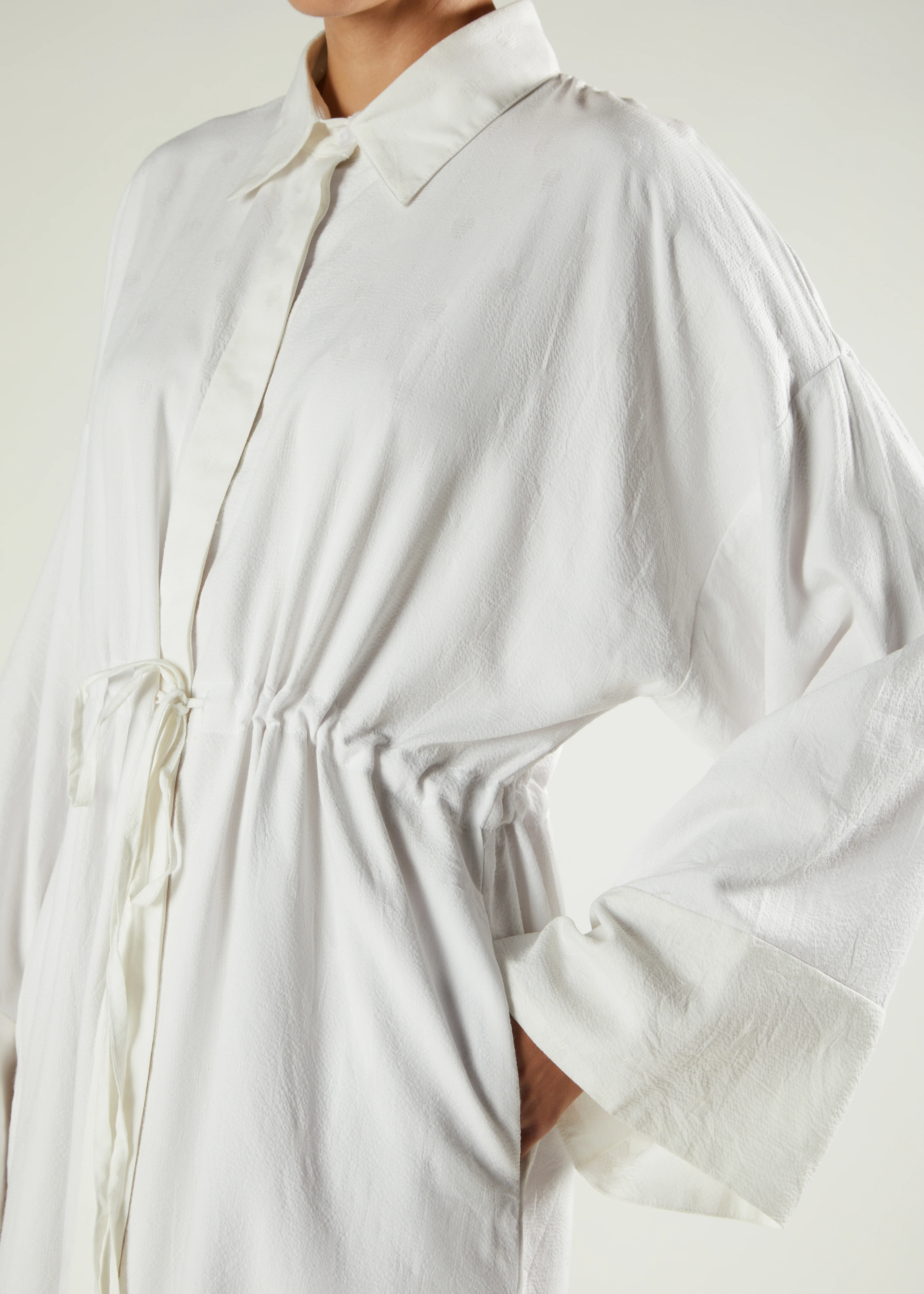 Drawcord Abaya White - Image 3