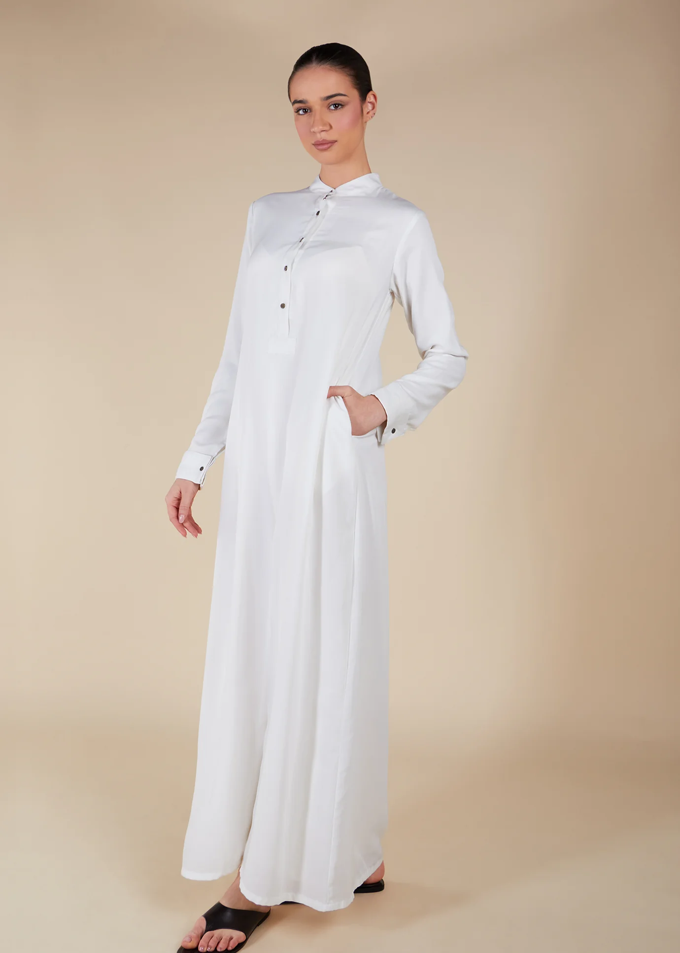 Elementary Abaya White - Final Sale - Image 3