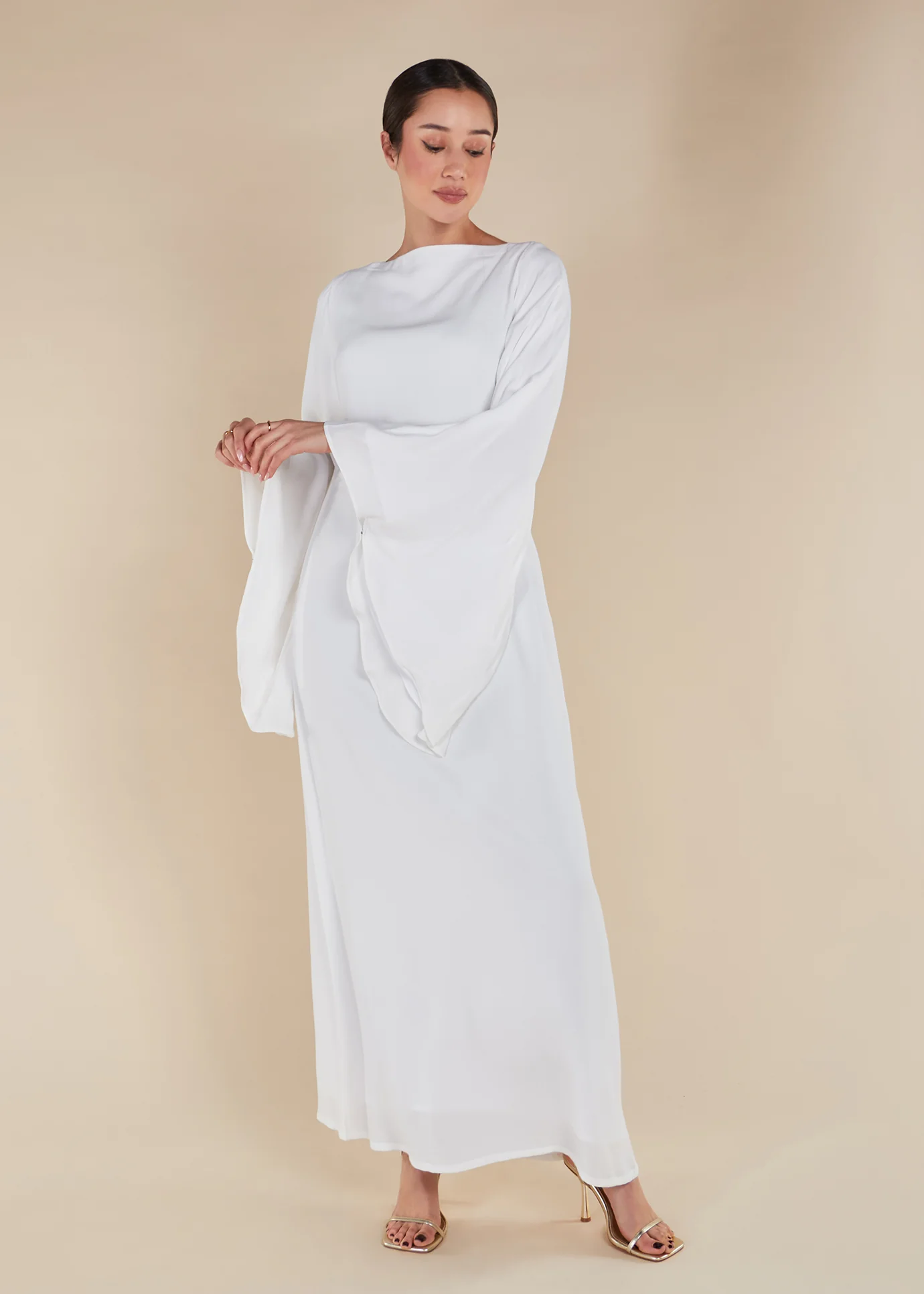 Floaty Sleeve Abaya White - Image 4