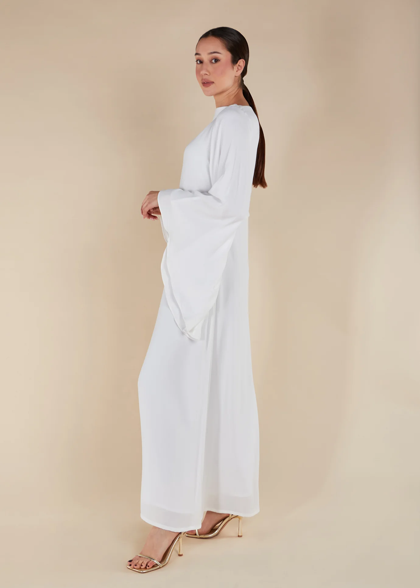 Floaty Sleeve Abaya White - Image 5