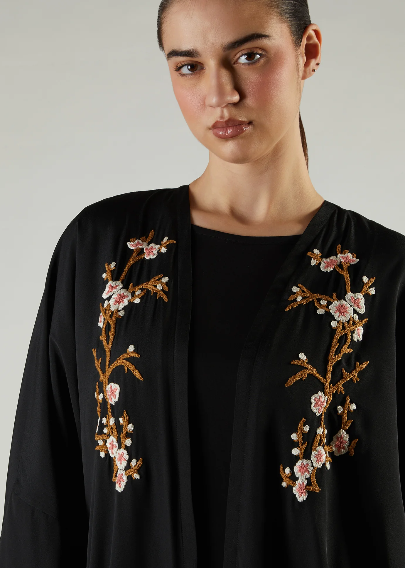 Frangipani Open Abaya Black - Image 3