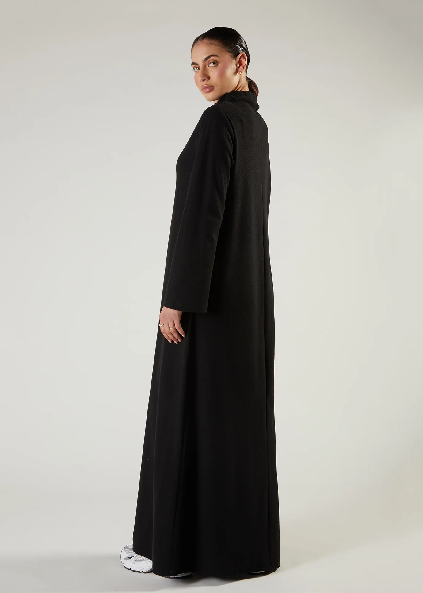 Front Seam Abaya Black - Image 3