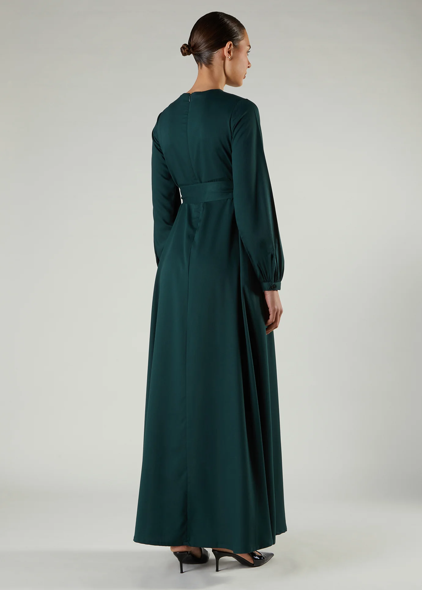 Green Seam Abaya - Image 4