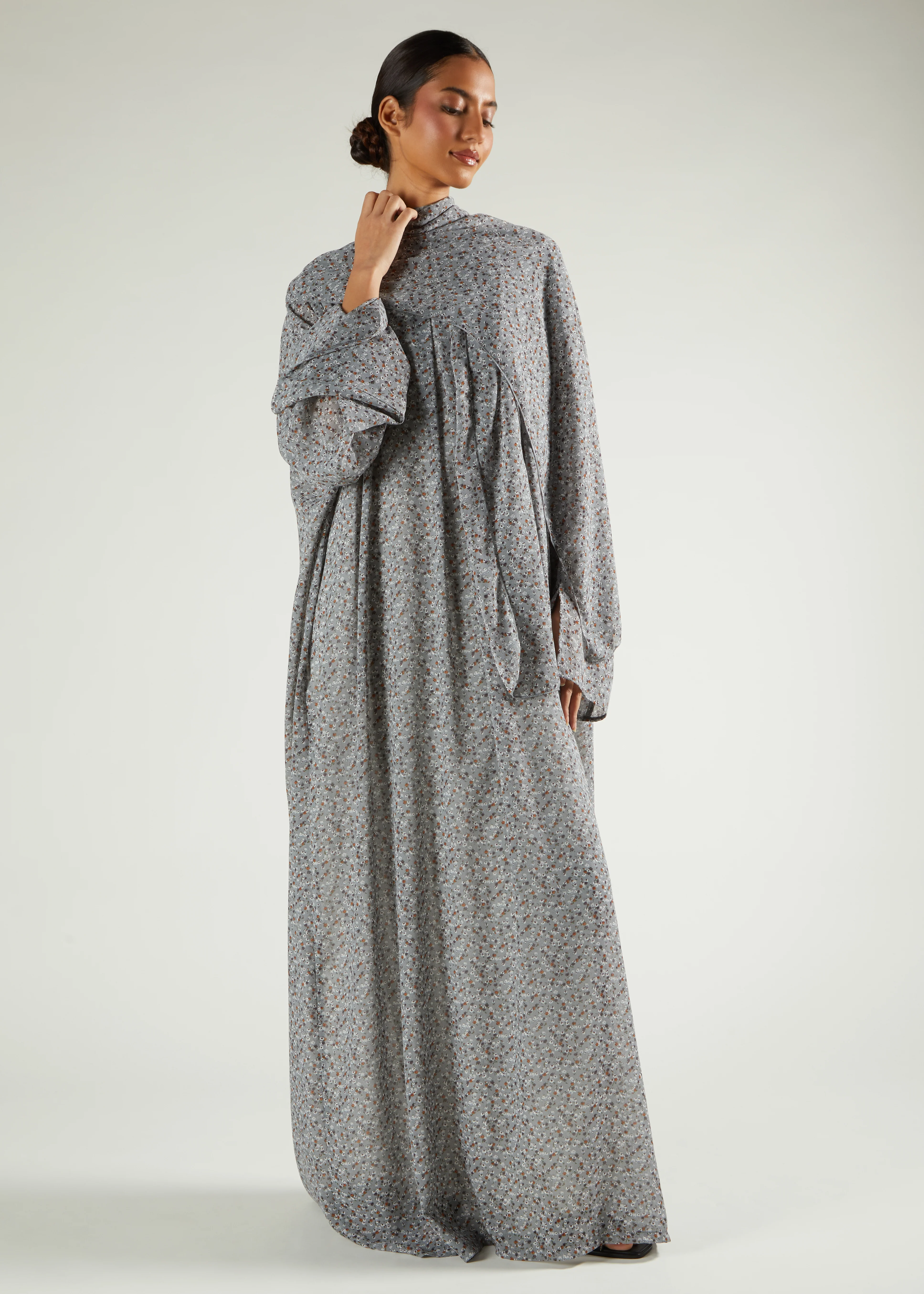 Grey Floral Prayer Abaya & Hijab - Image 2