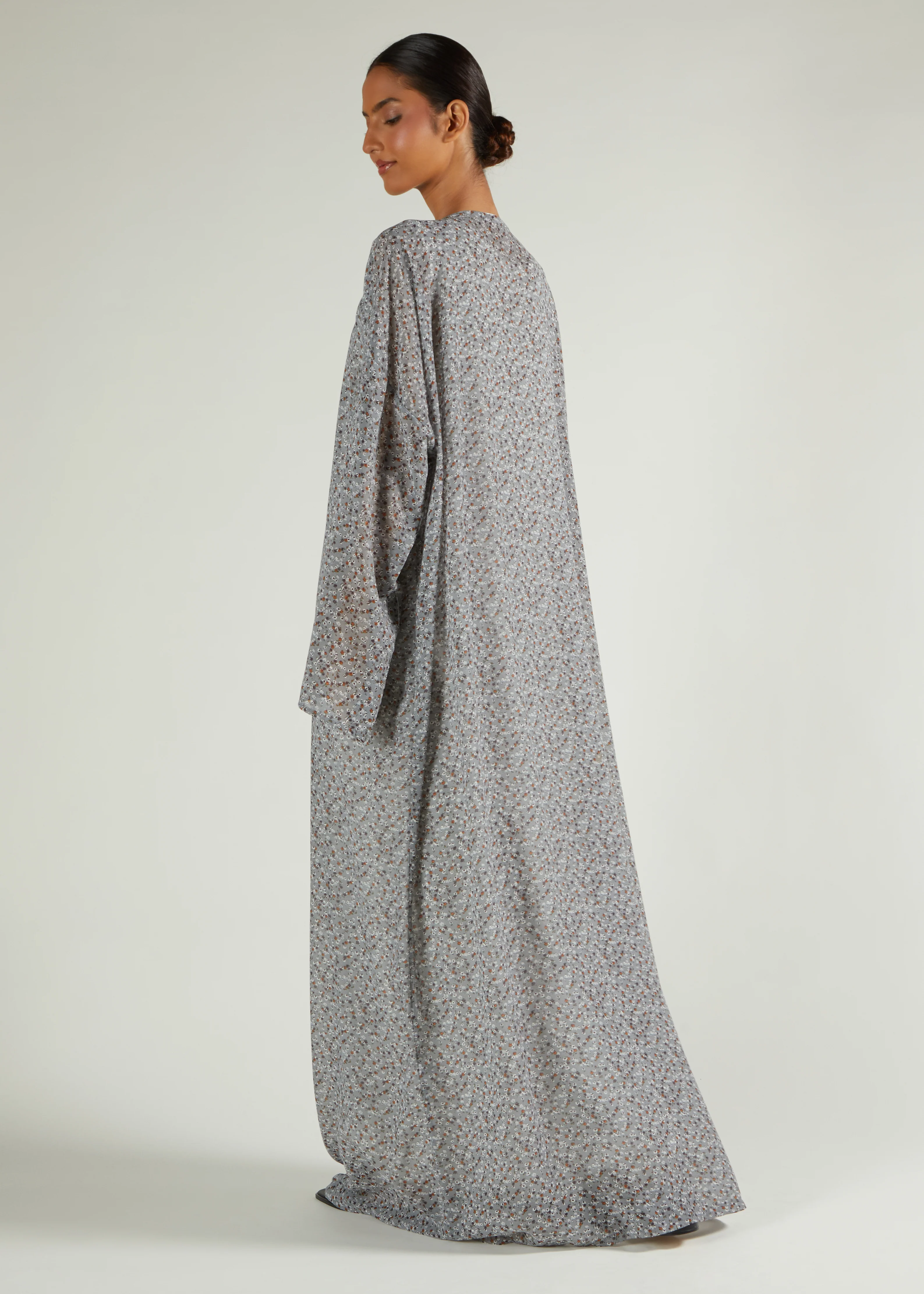Grey Floral Prayer Abaya & Hijab - Image 4
