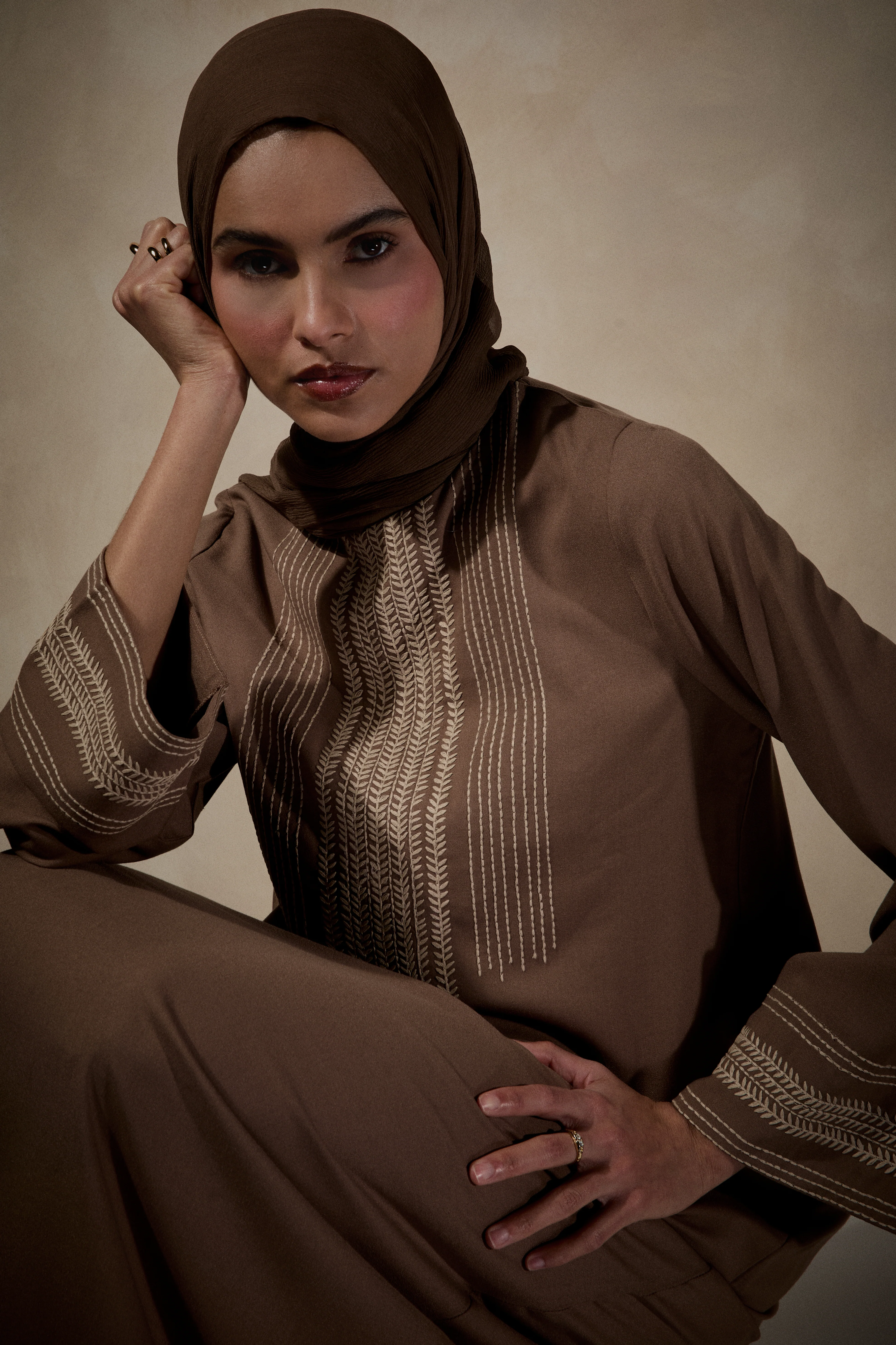 Herringbone Stitch Abaya - Image 2