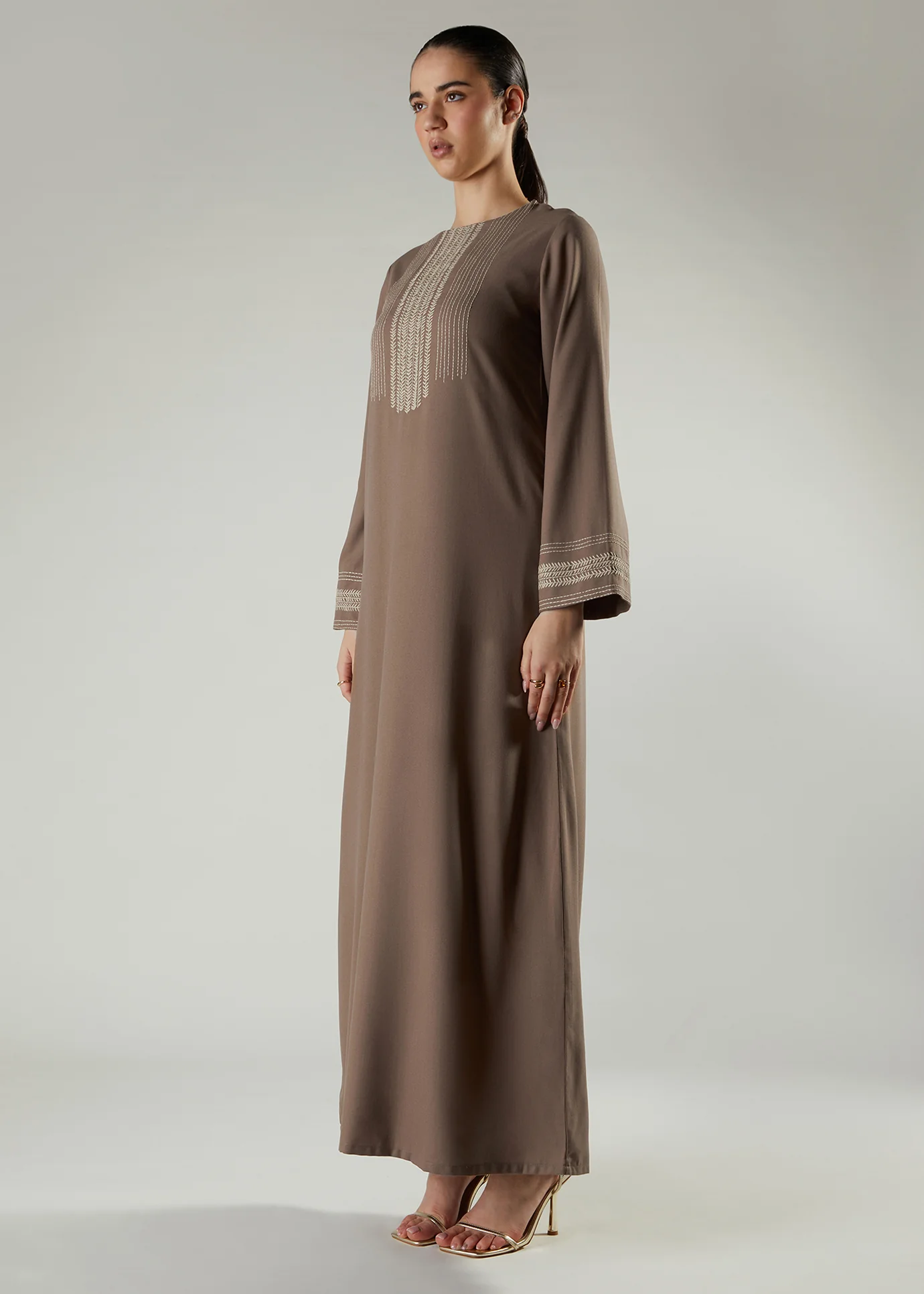 Herringbone Stitch Abaya - Image 4