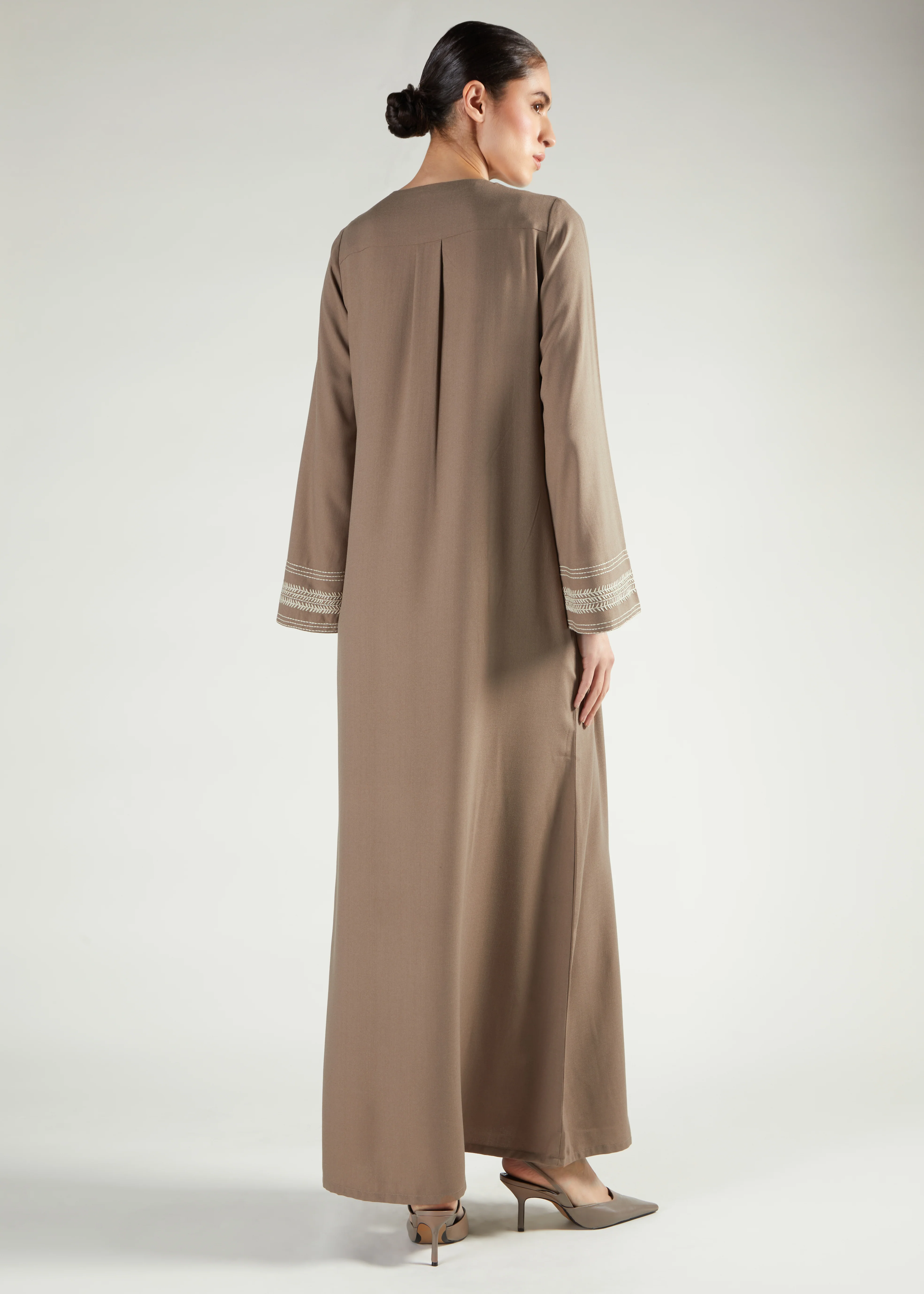 Herringbone Stitch Abaya - Image 7