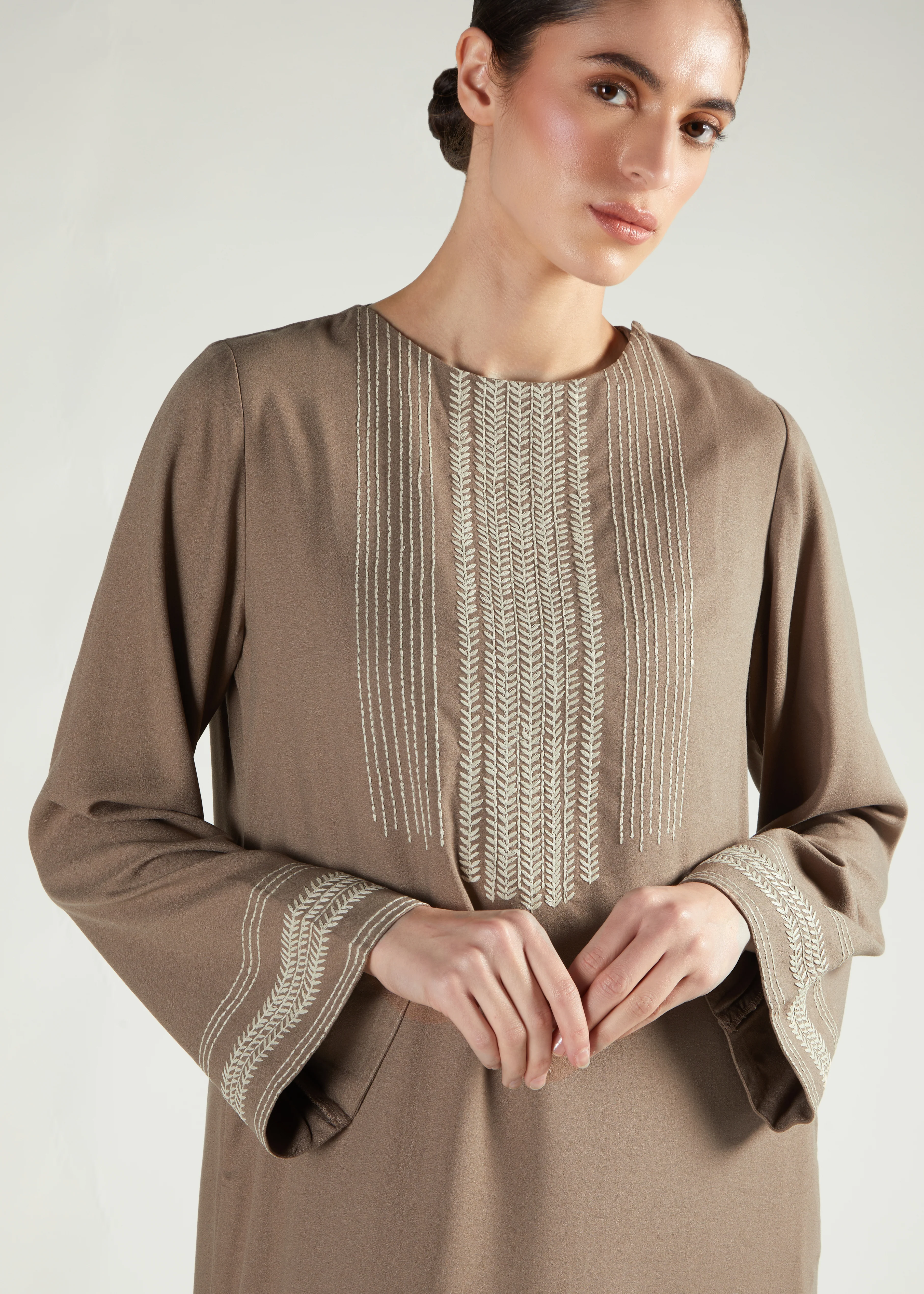 Herringbone Stitch Abaya - Image 9