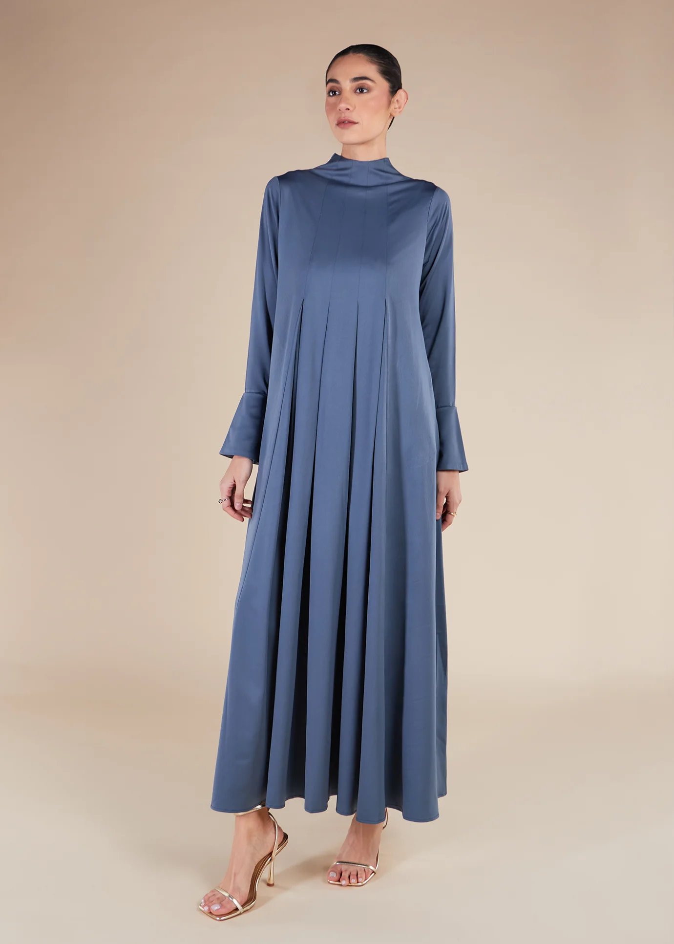 Iris Blue Abaya - Final Sale - Image 3