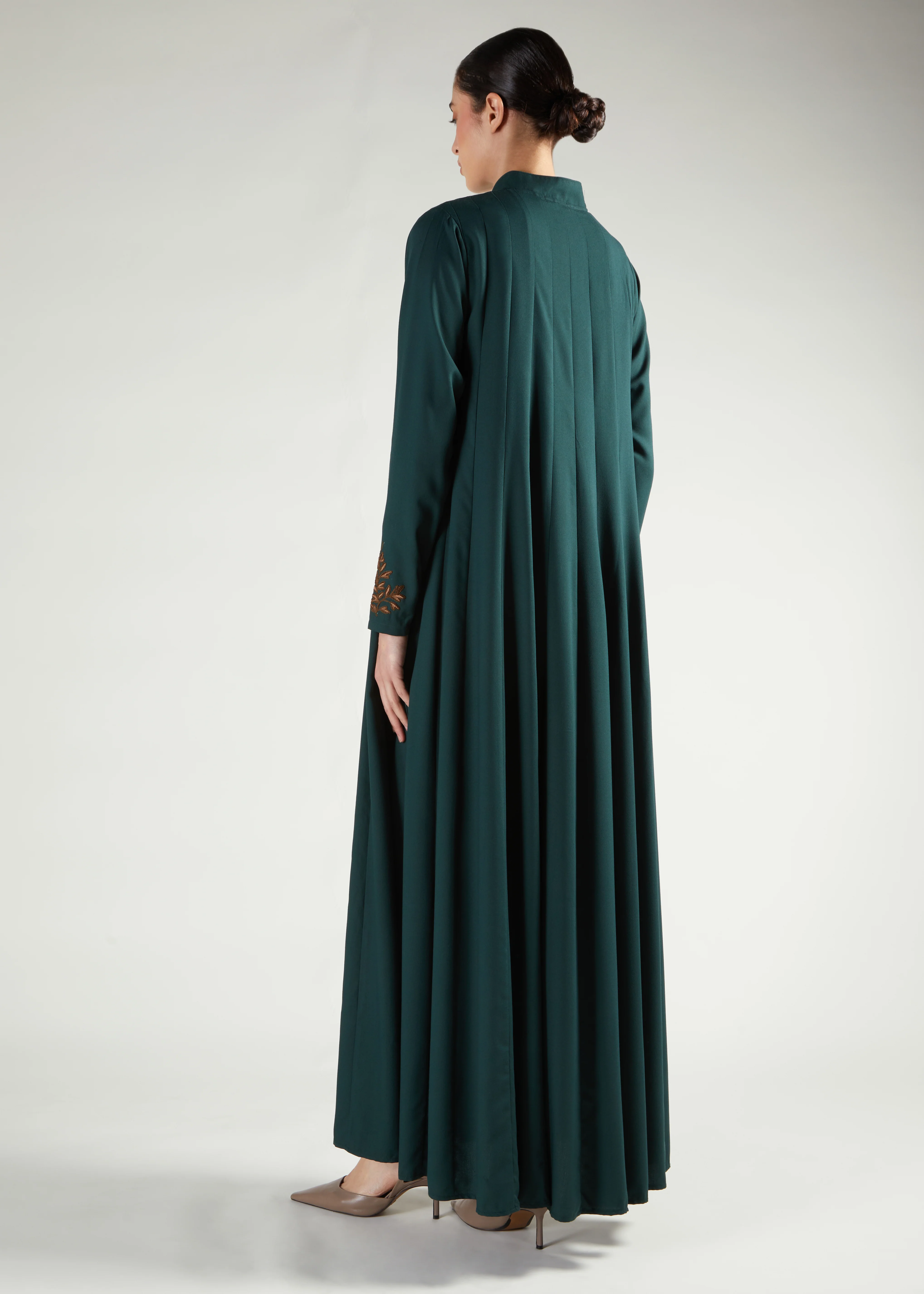Laurel Leaf Abaya - Image 3