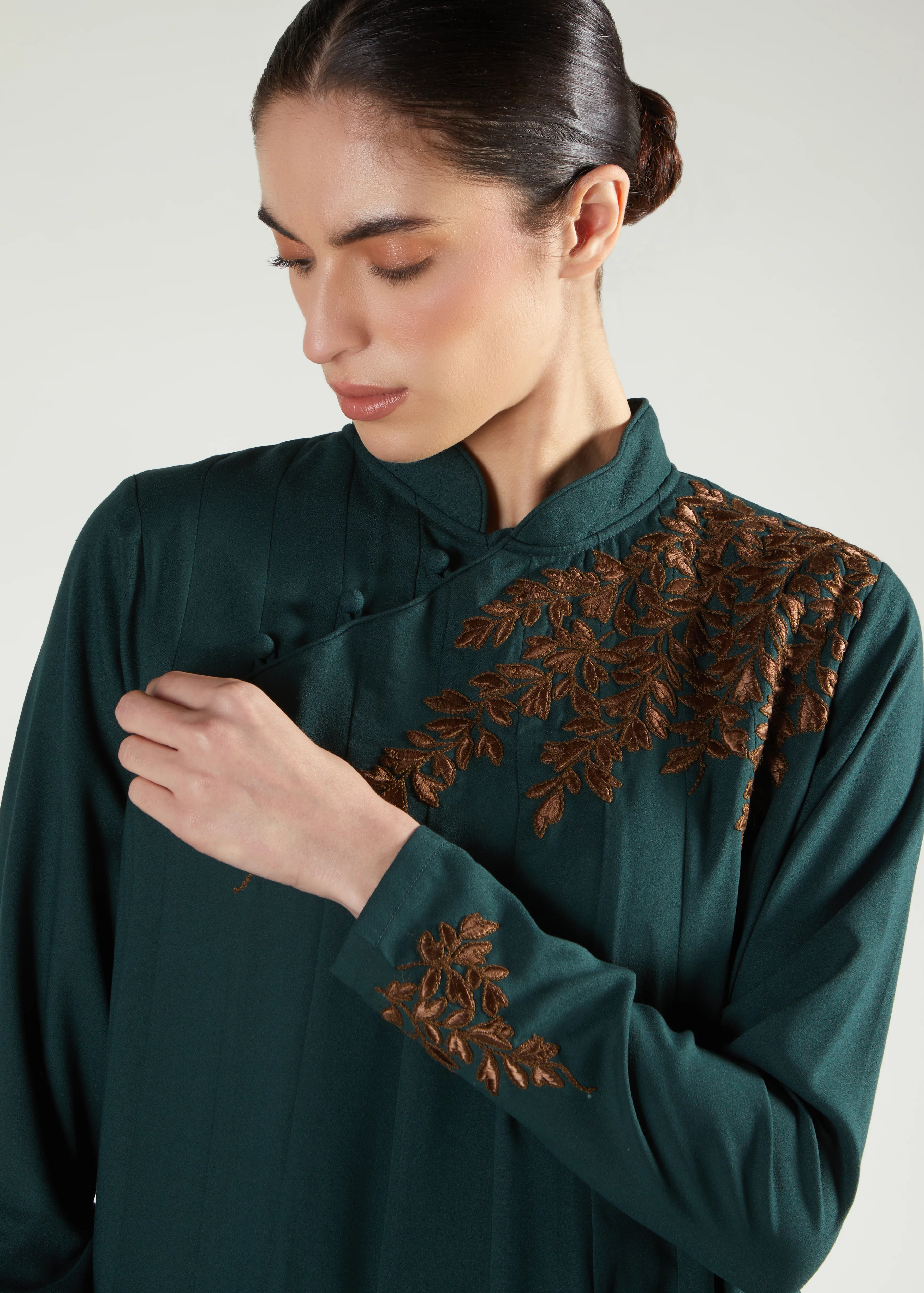 Laurel Leaf Abaya - Image 4