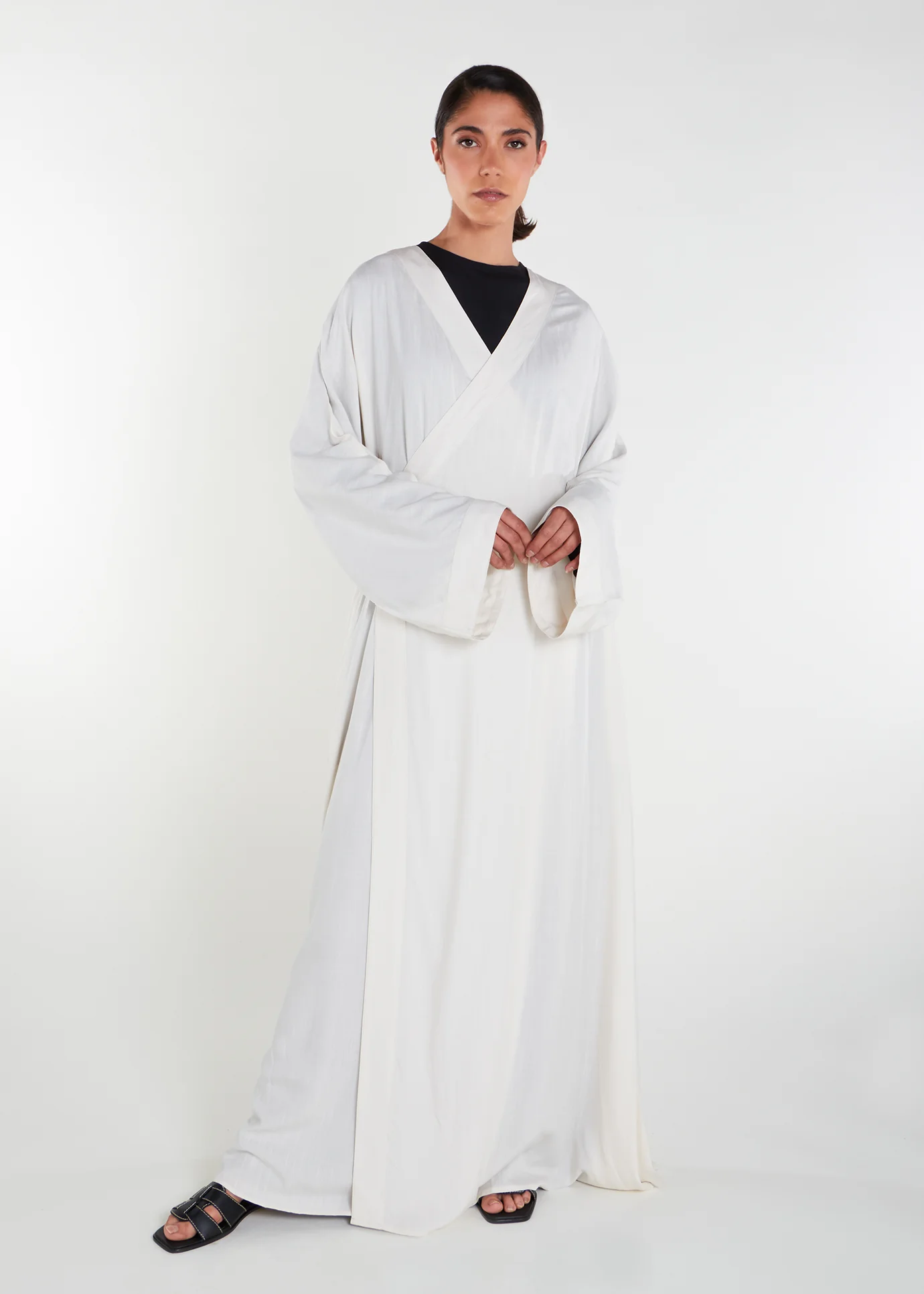 Linen Wrap Abaya - Image 3