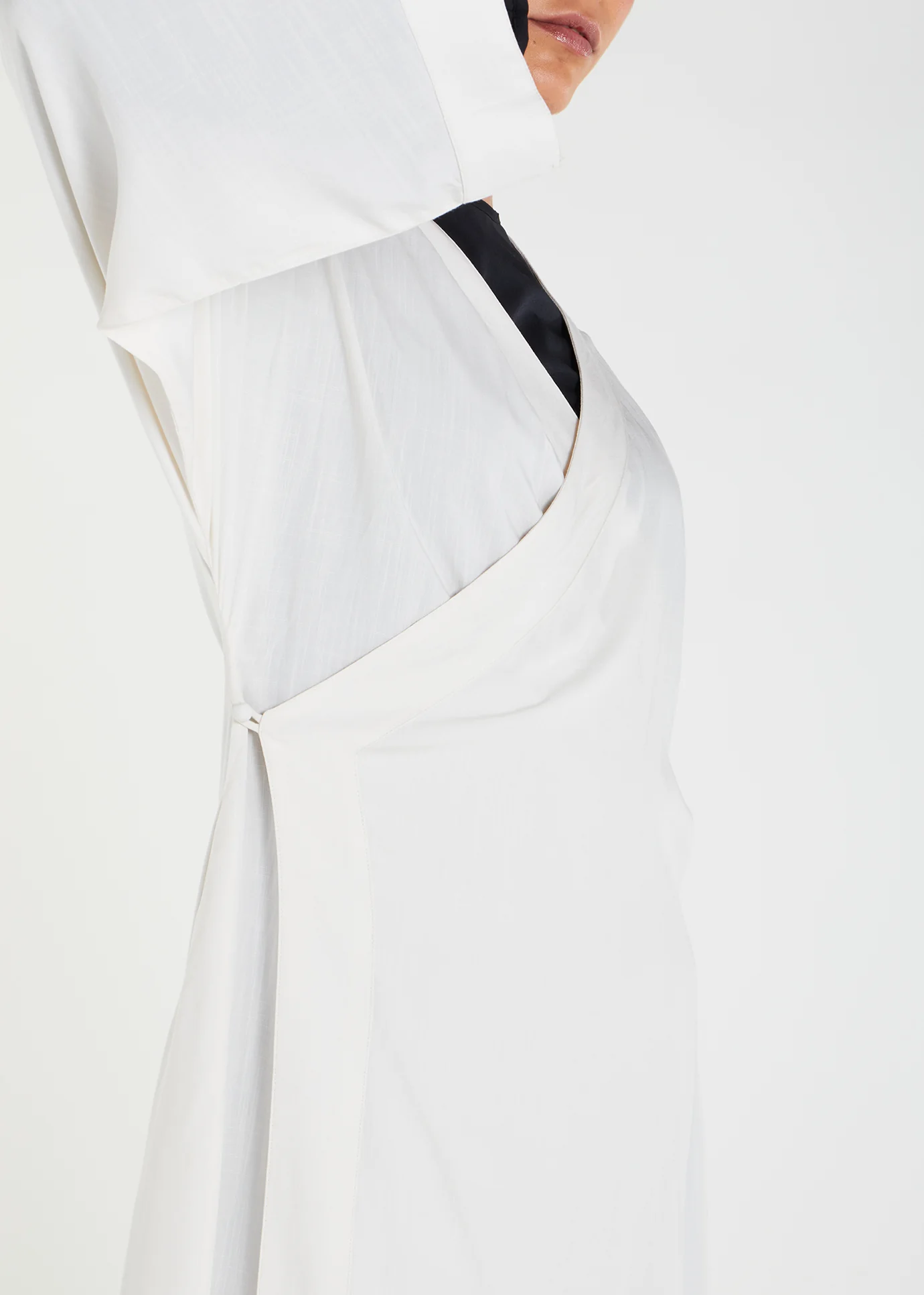 Linen Wrap Abaya - Image 8
