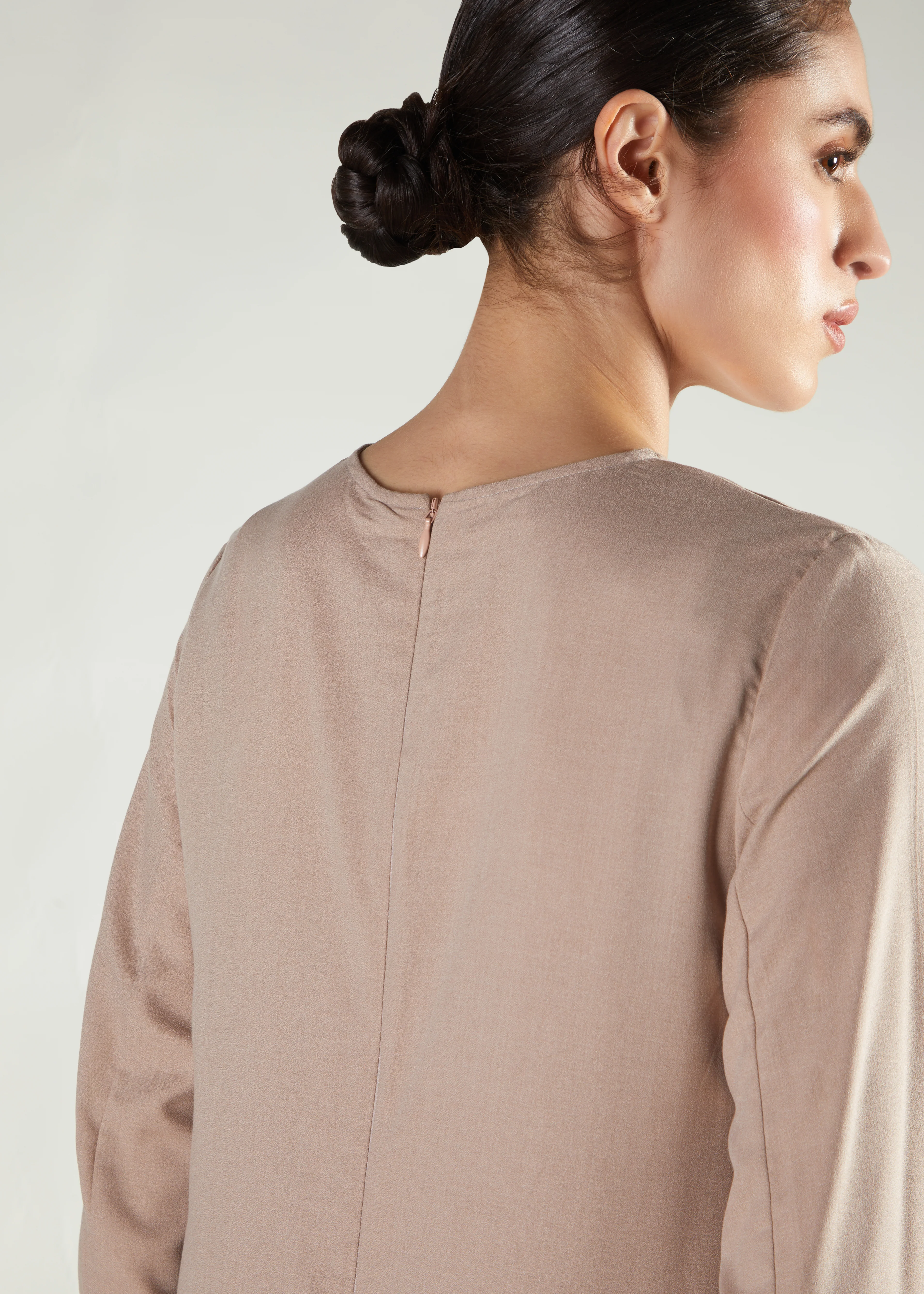 Longline Abaya Nude - Image 4