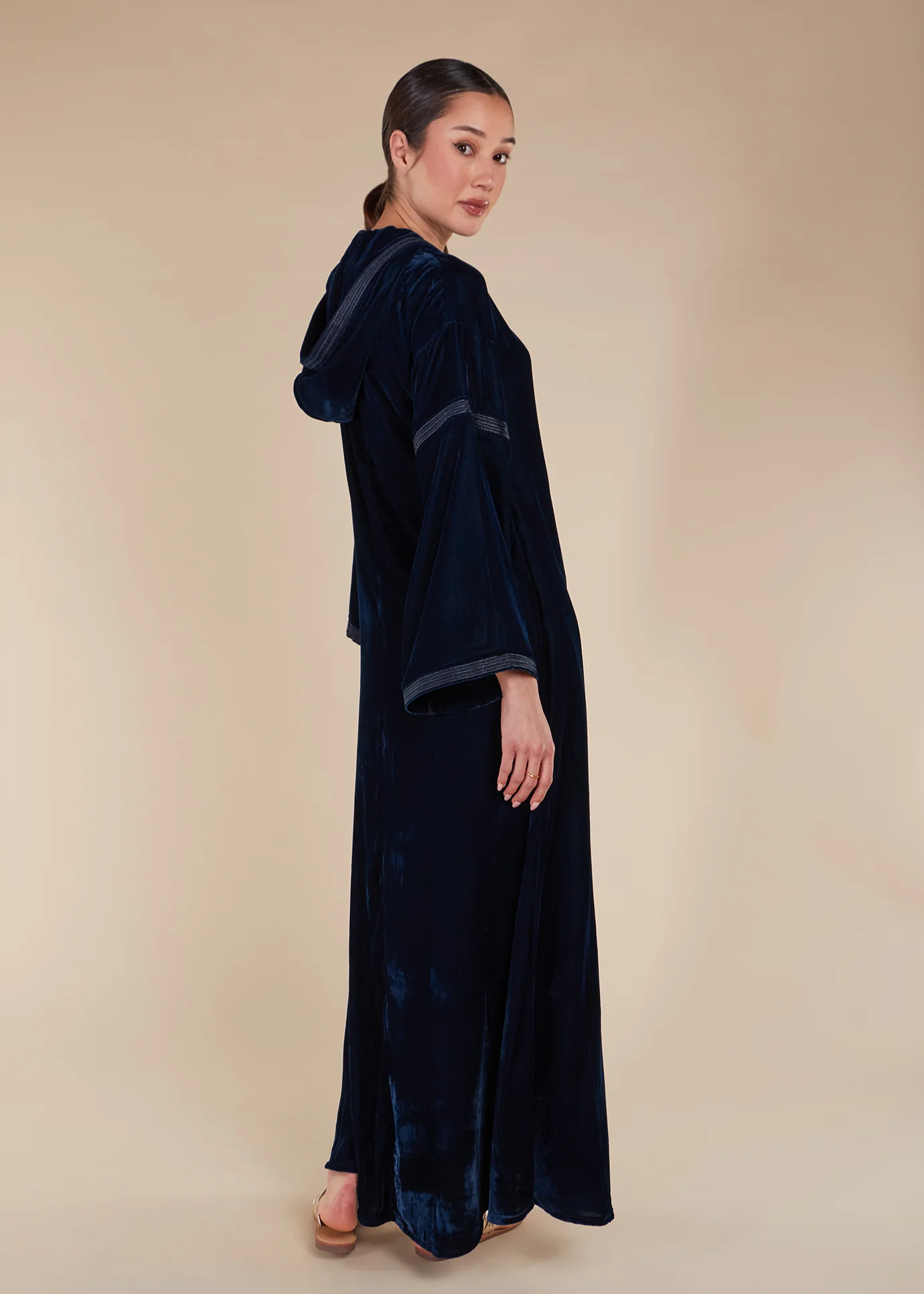 Maha Abaya Navy - Final Sale - Image 3
