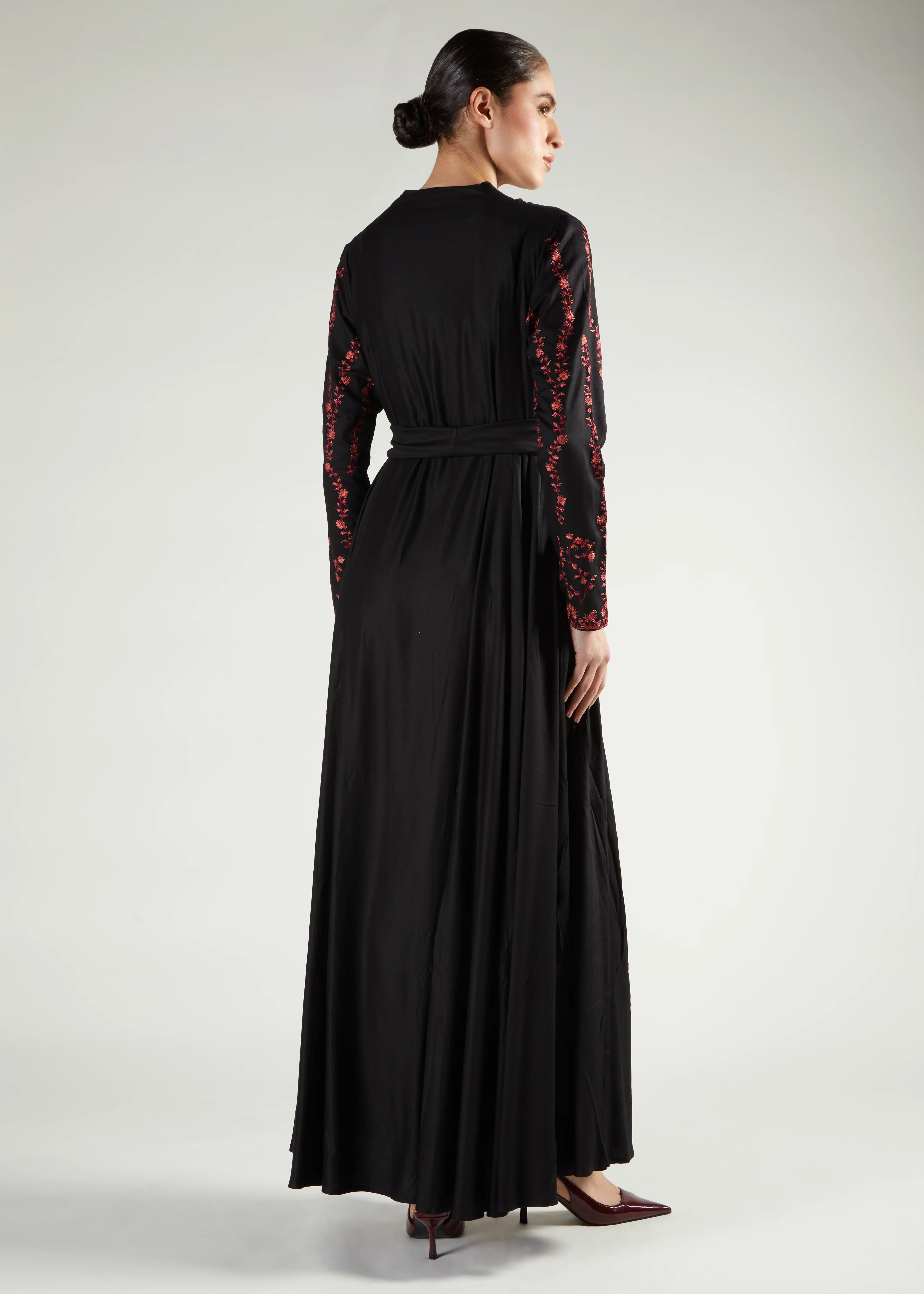 Mandevilla Garden Abaya - Image 3