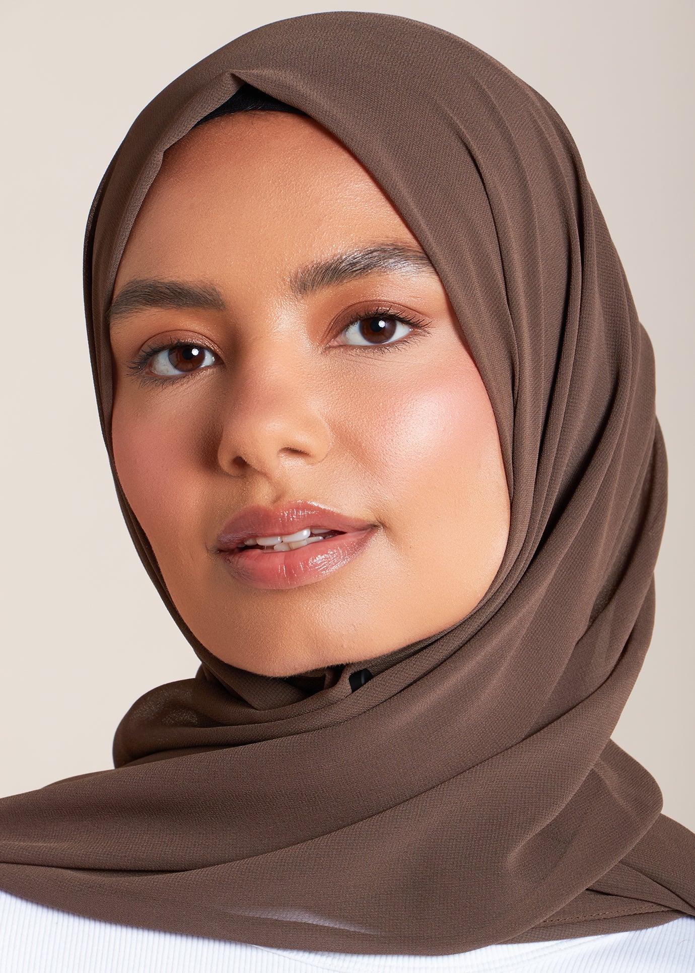Mineral Earth Crepe Hijab - Image 3