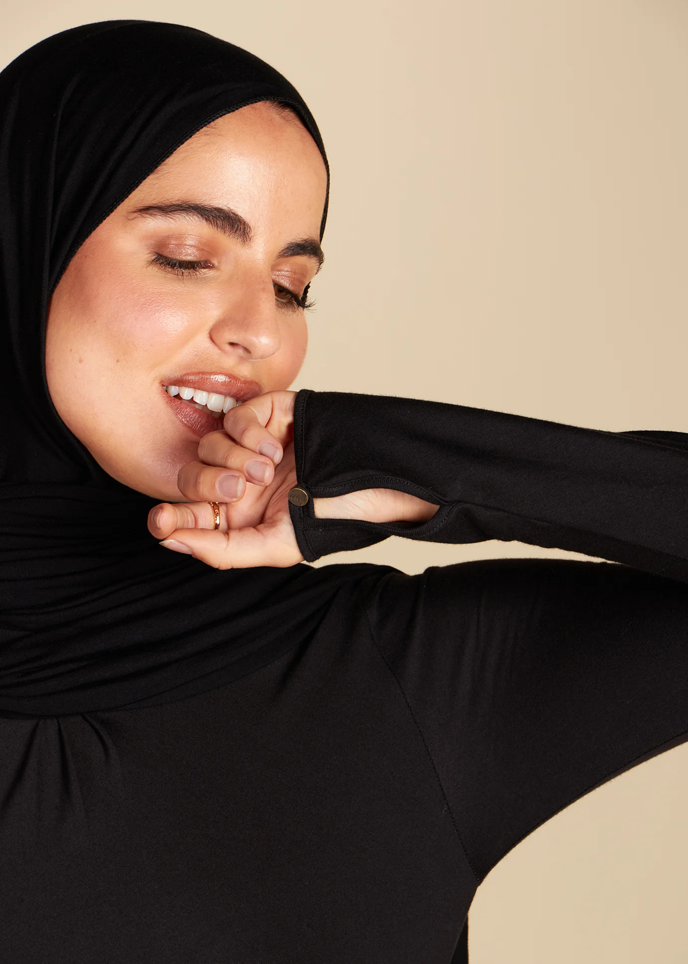Mulberry Abaya Black - Image 5