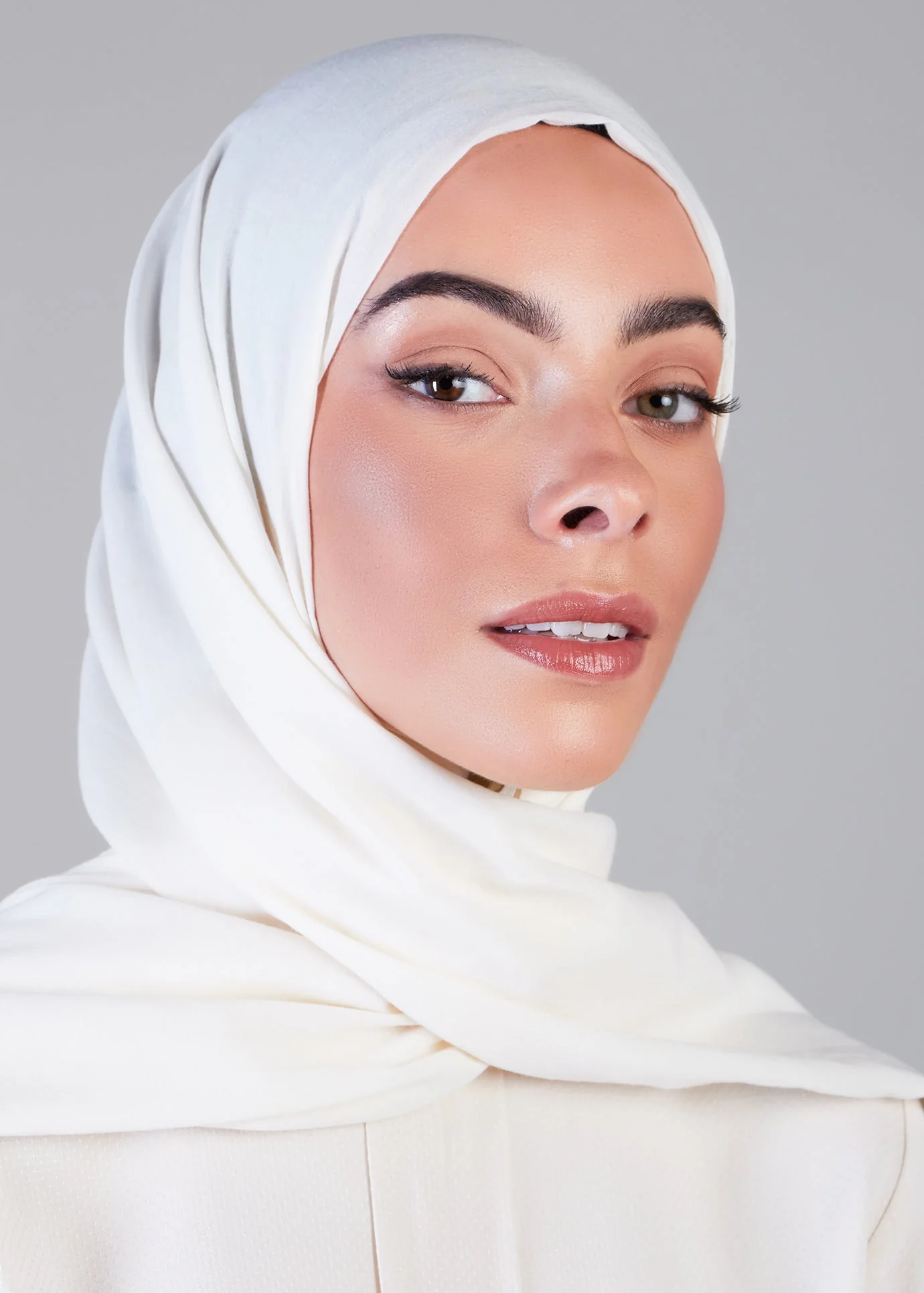 Off White Organic Cotton Hijab - Image 3