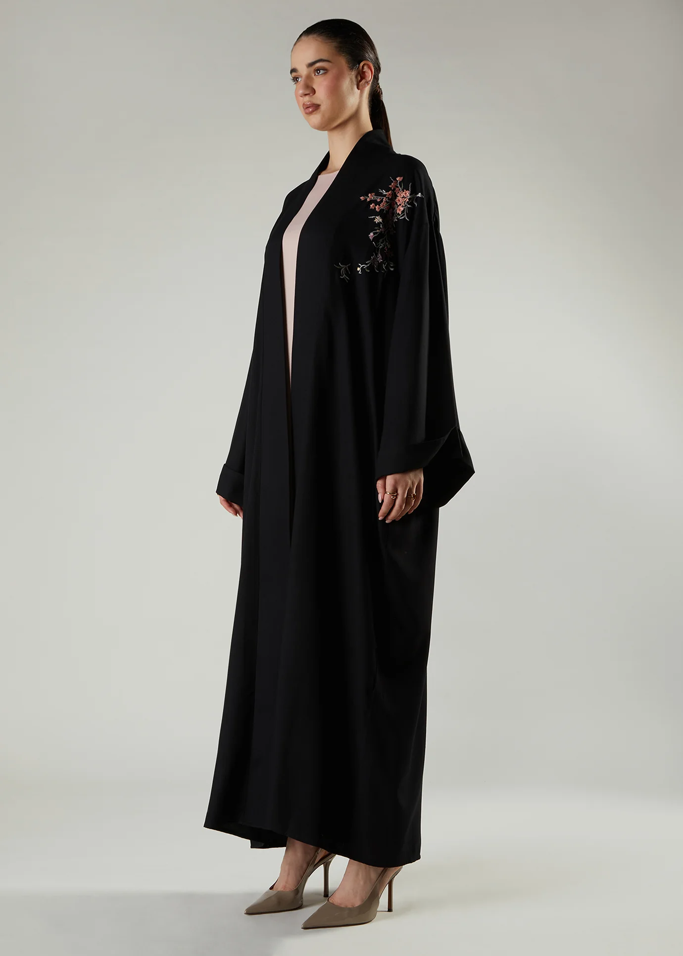 Oriental Open Abaya - Image 3