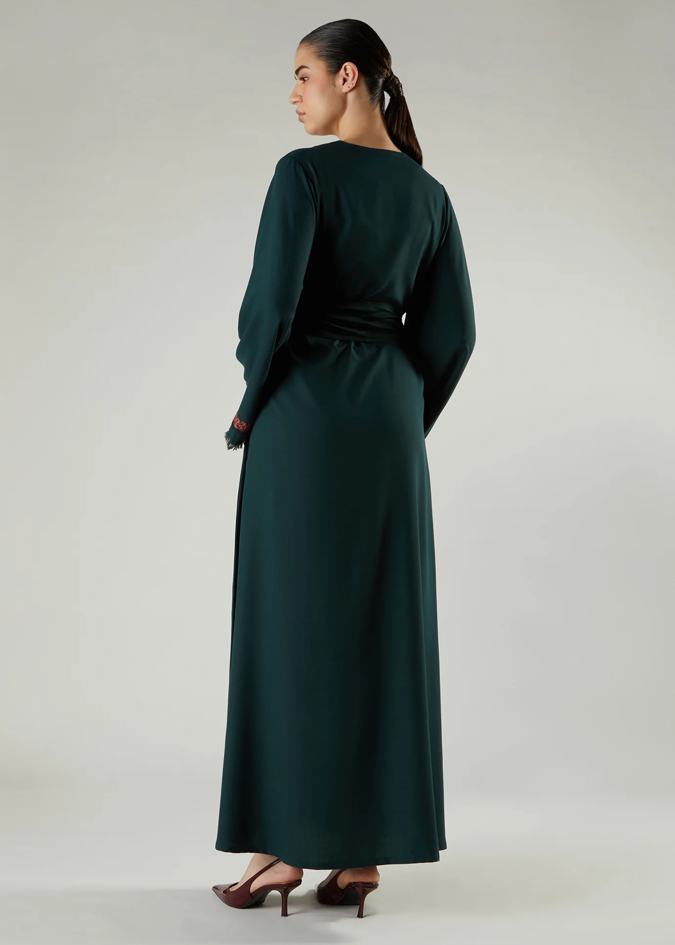 Petite Fleur Abaya - Image 4