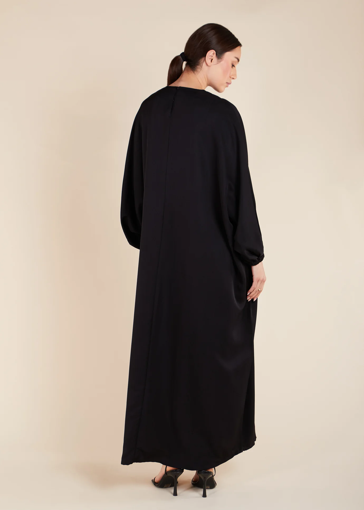 Plain Prayer Abaya Black - Image 3