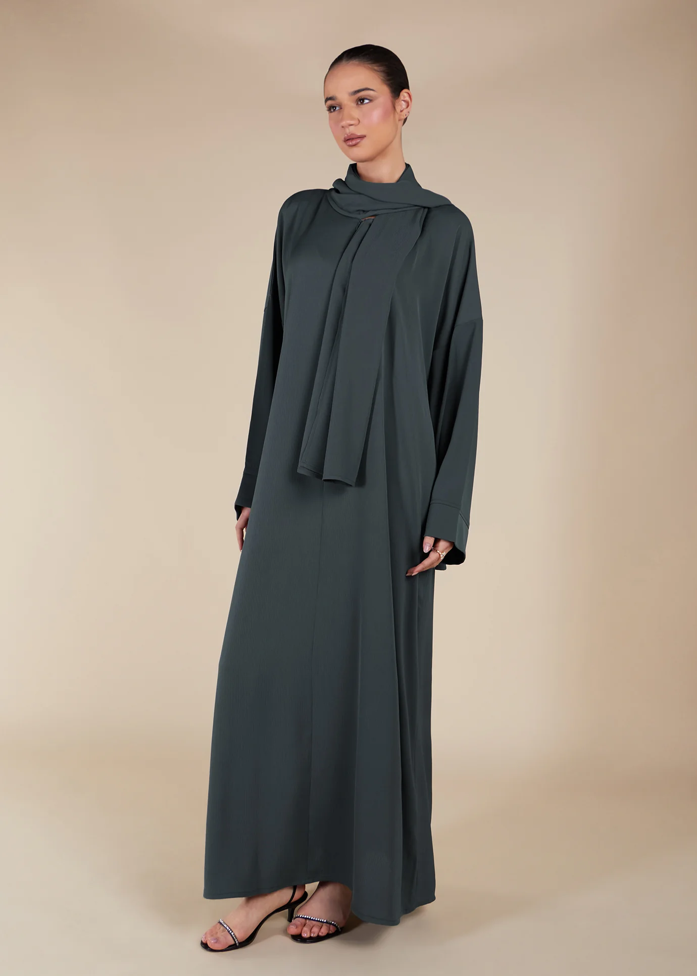 Prayer Abaya Grey - Image 4