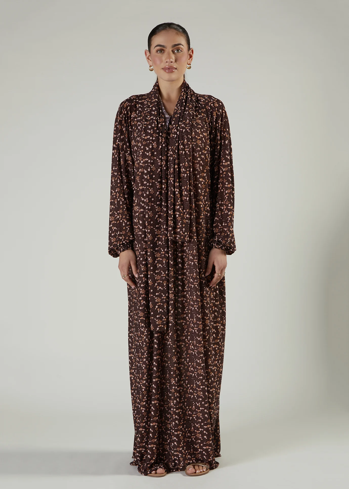 Printed Prayer Abaya Beige Flower - Image 2