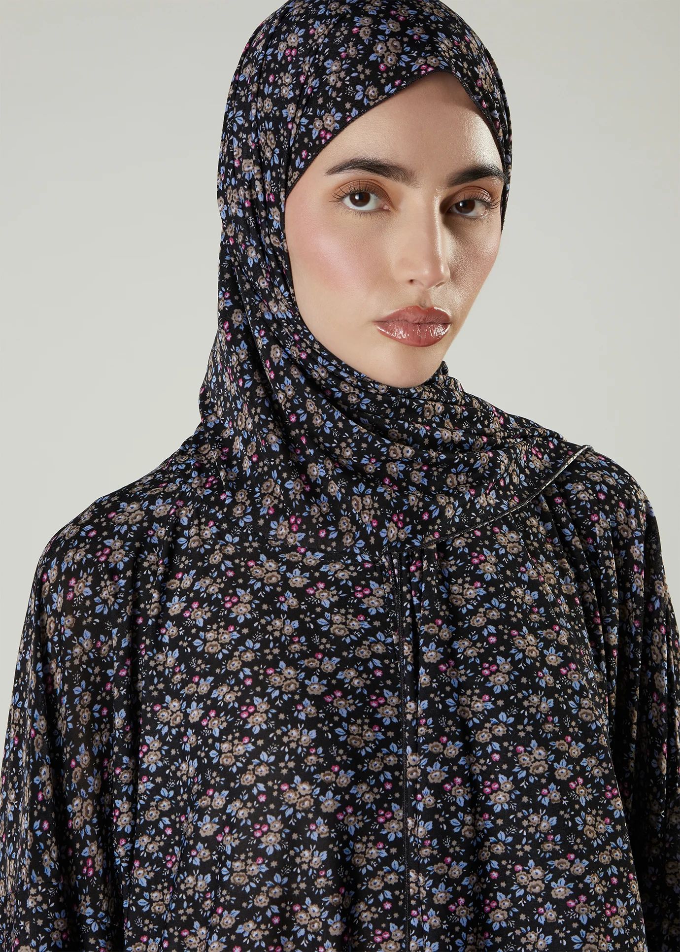 Printed Prayer Abaya Blue Flower - Image 5