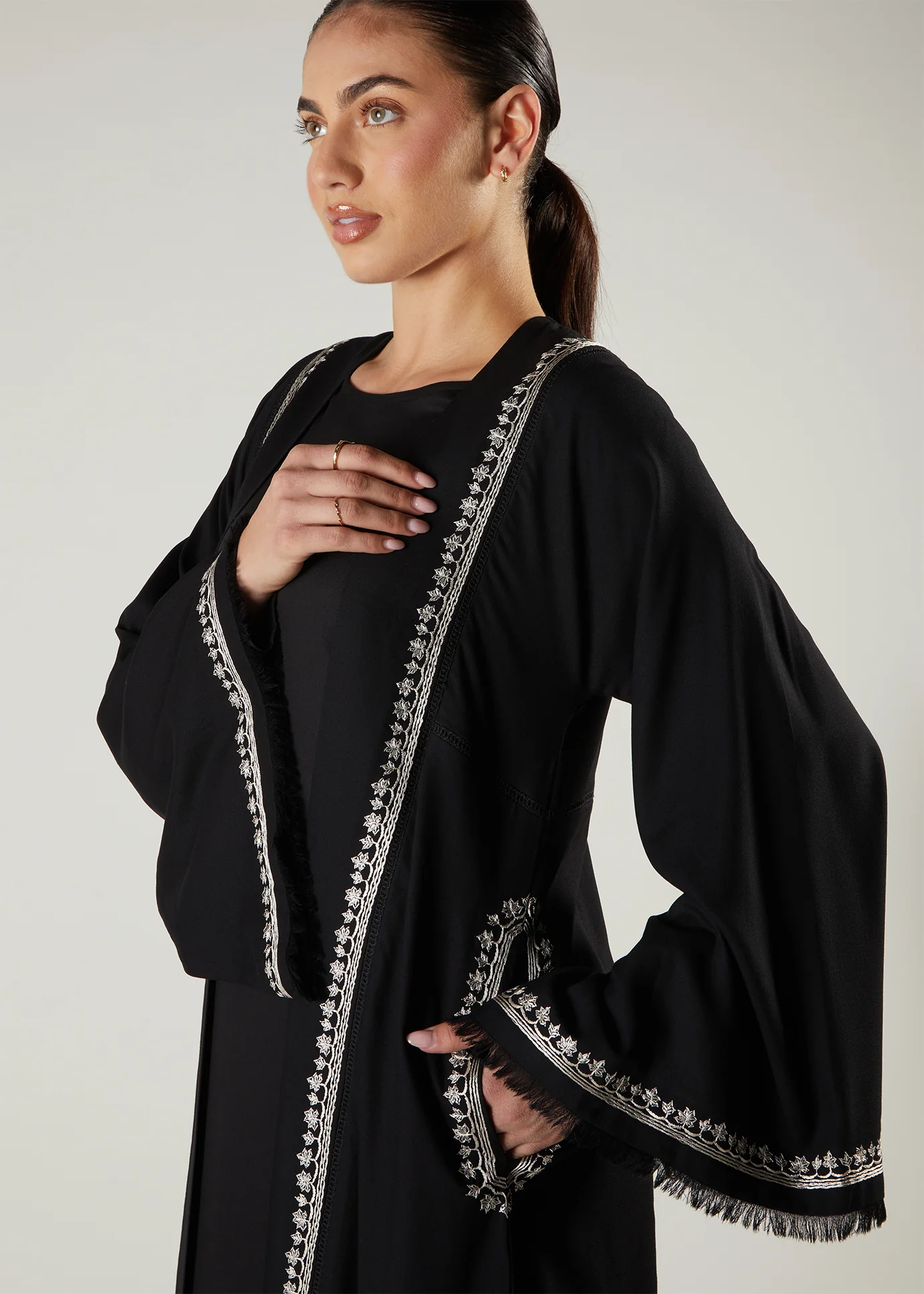 Samara Open Abaya - Image 2