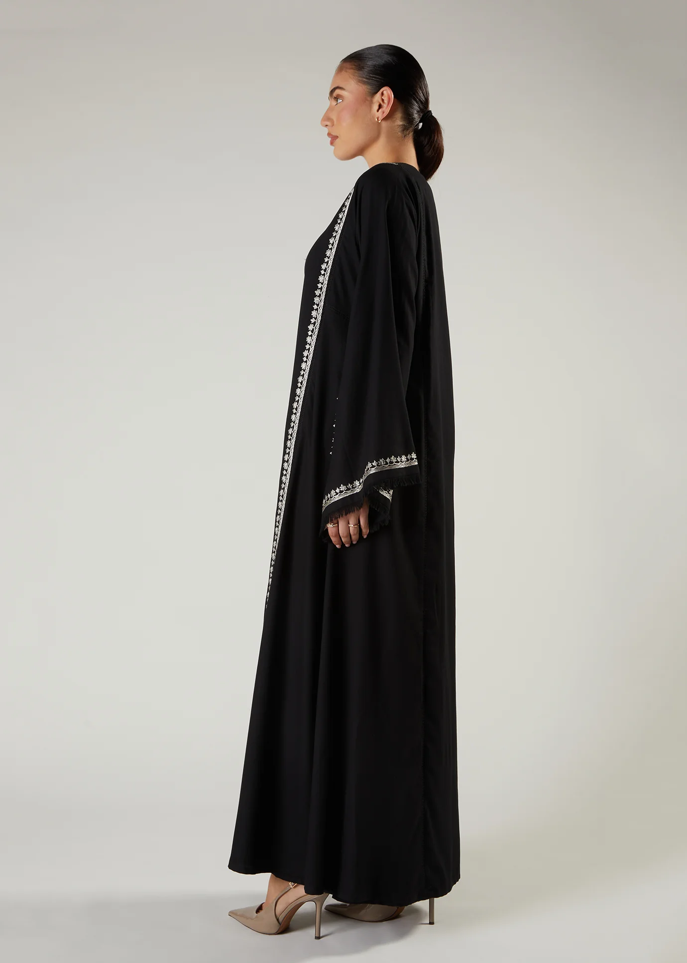 Samara Open Abaya - Image 4