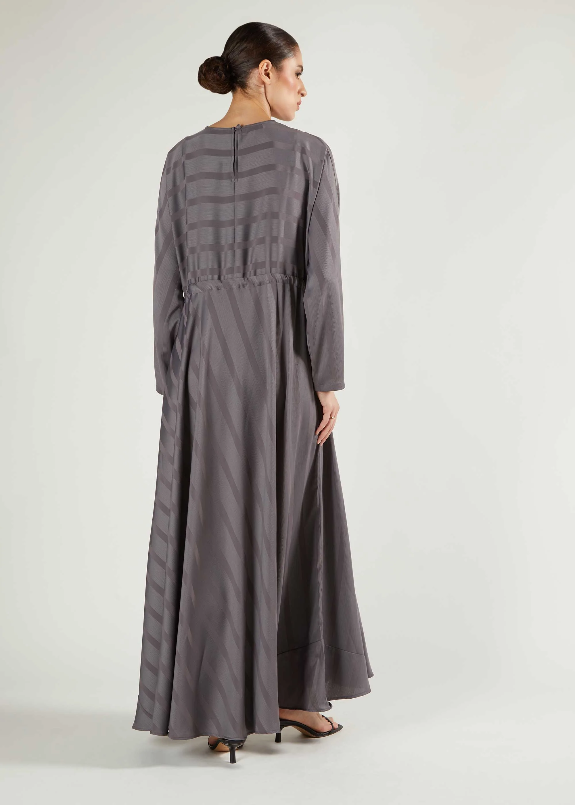 Self Print Batwing Abaya Grey - Final Sale - Image 2