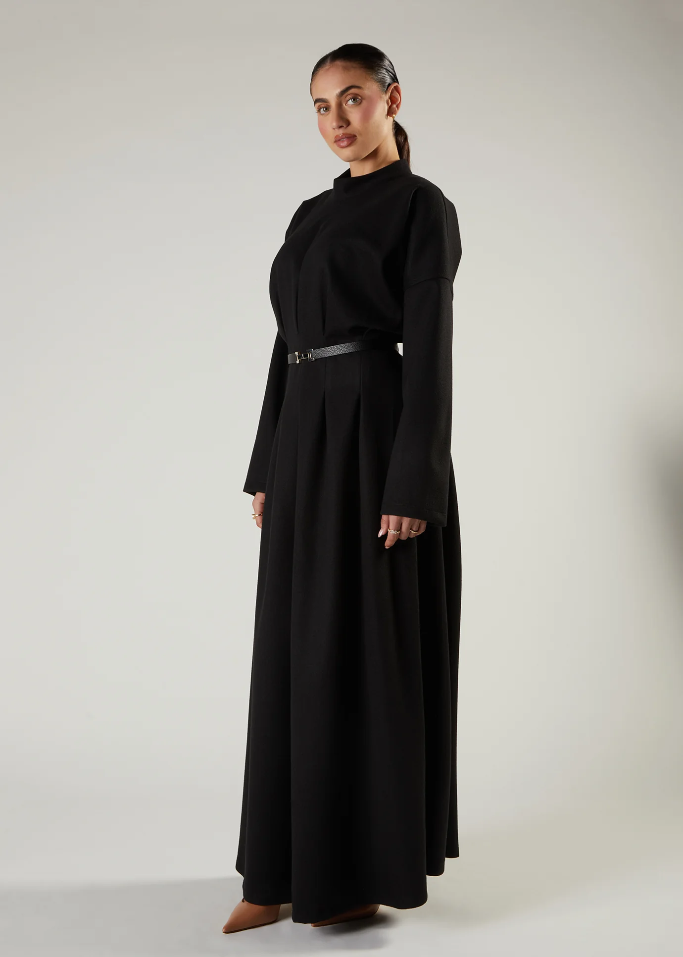 Shutter Pleat Abaya Black - Image 5