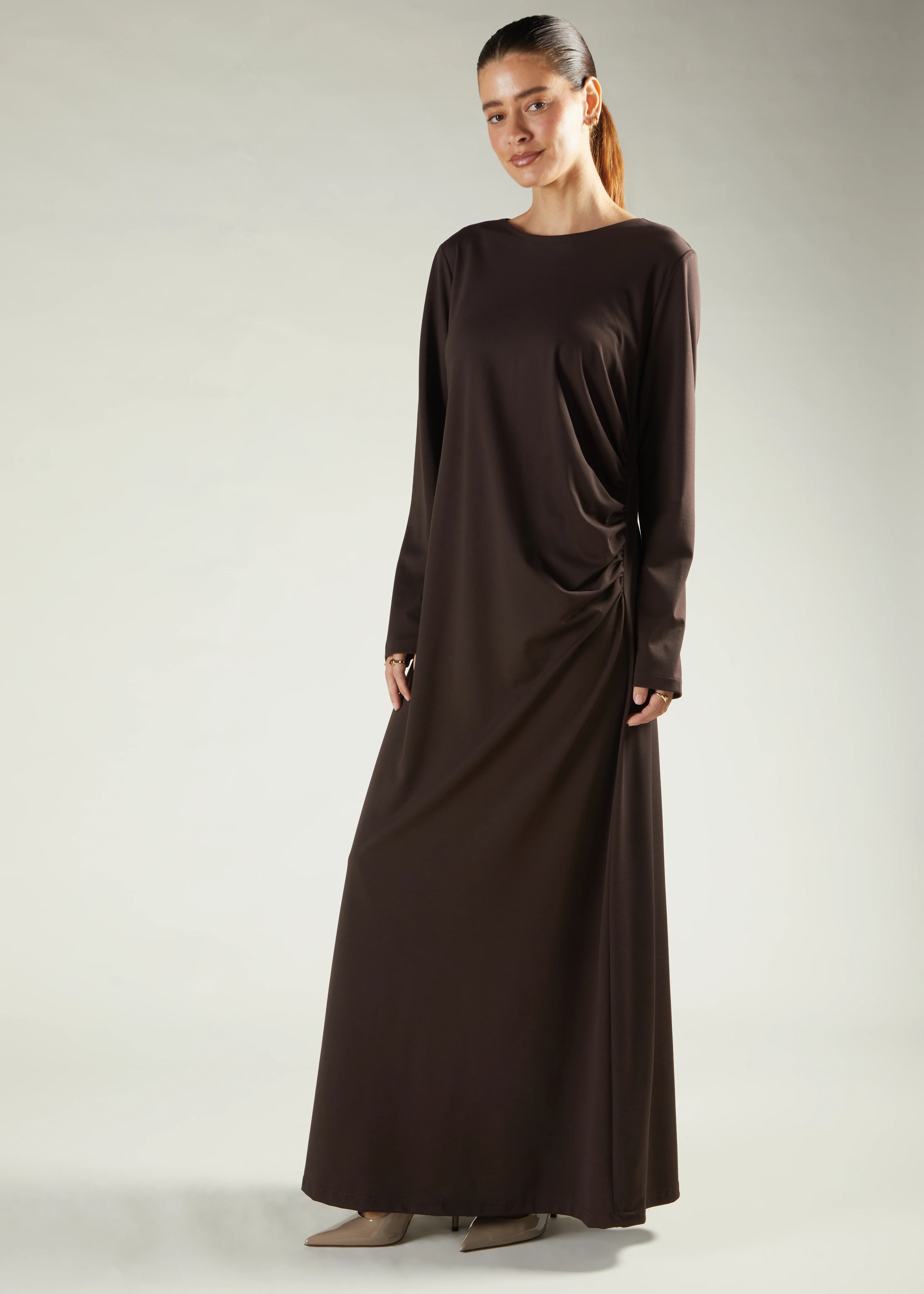 Side Pleat Abaya Dark Brown - Image 2