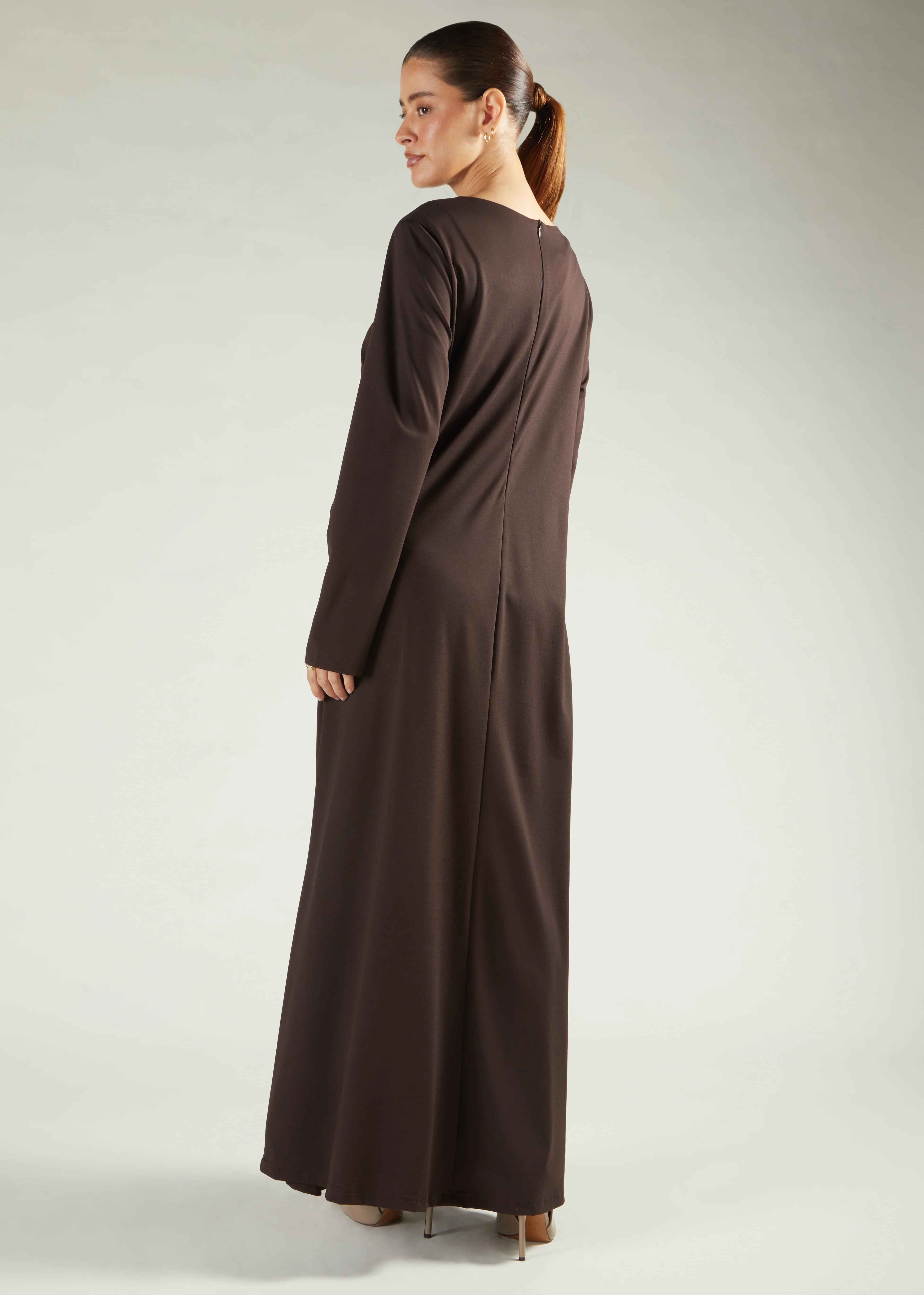 Side Pleat Abaya Dark Brown - Image 3
