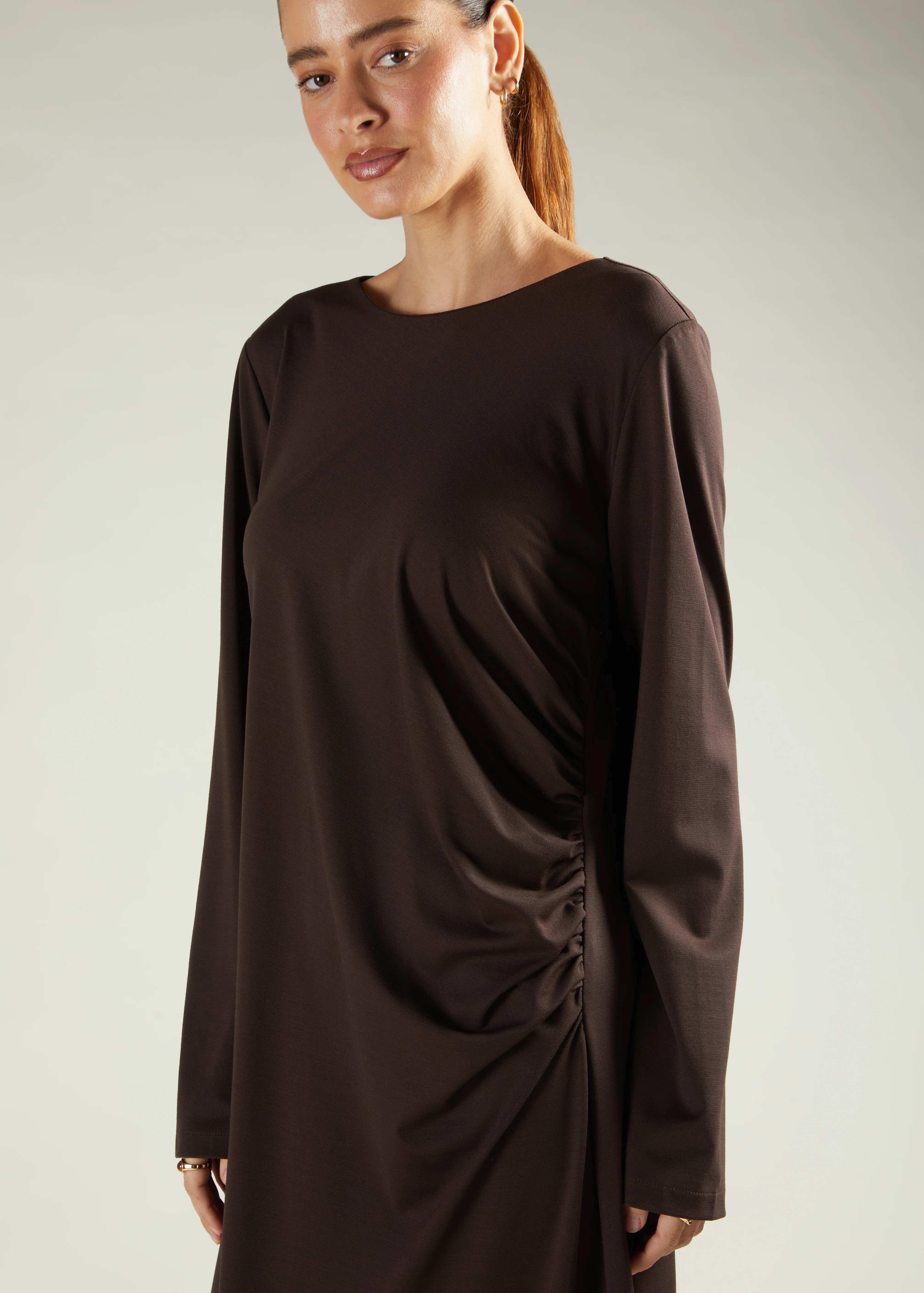 Side Pleat Abaya Dark Brown - Image 4