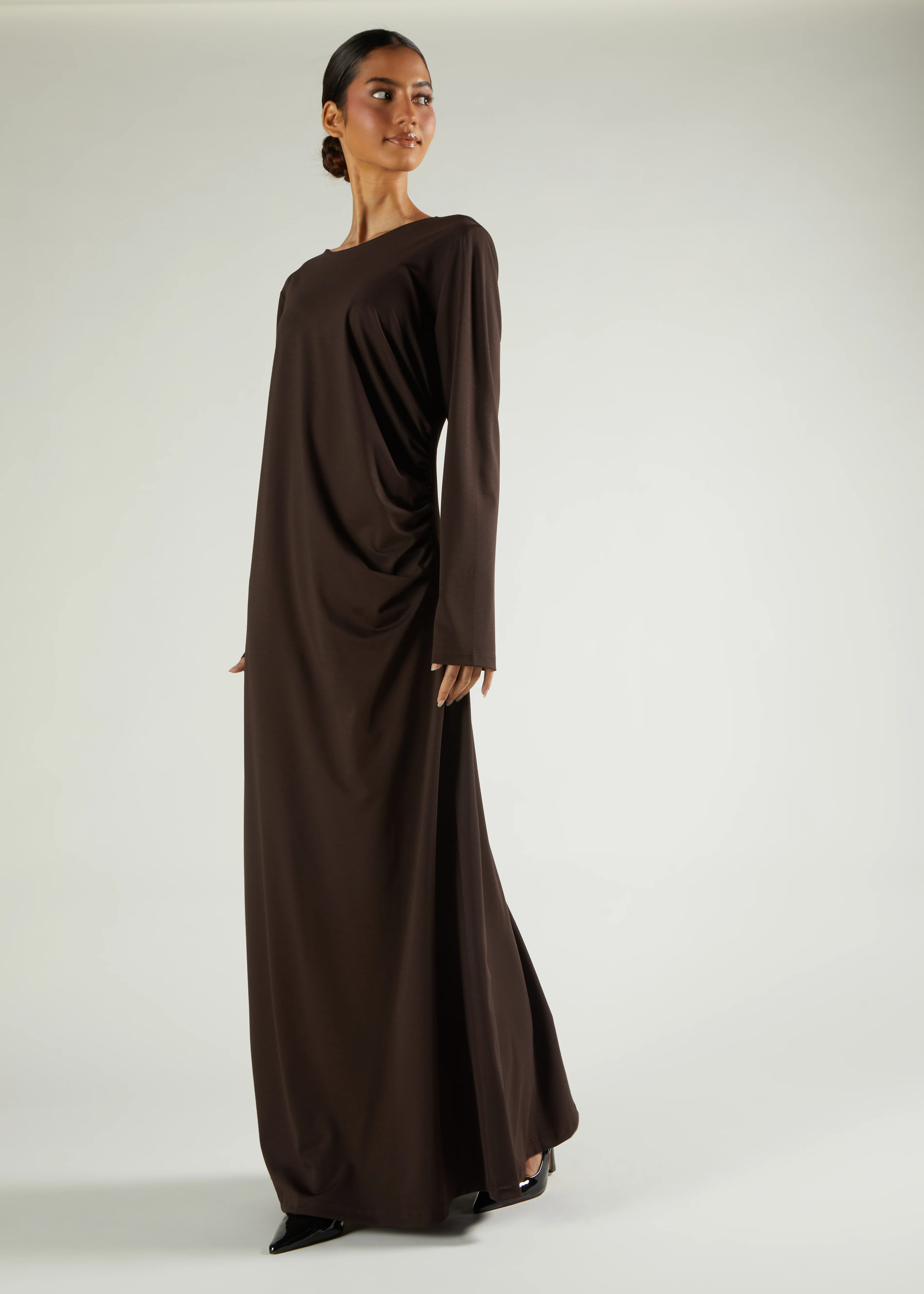Side Pleat Abaya Dark Brown - Image 5
