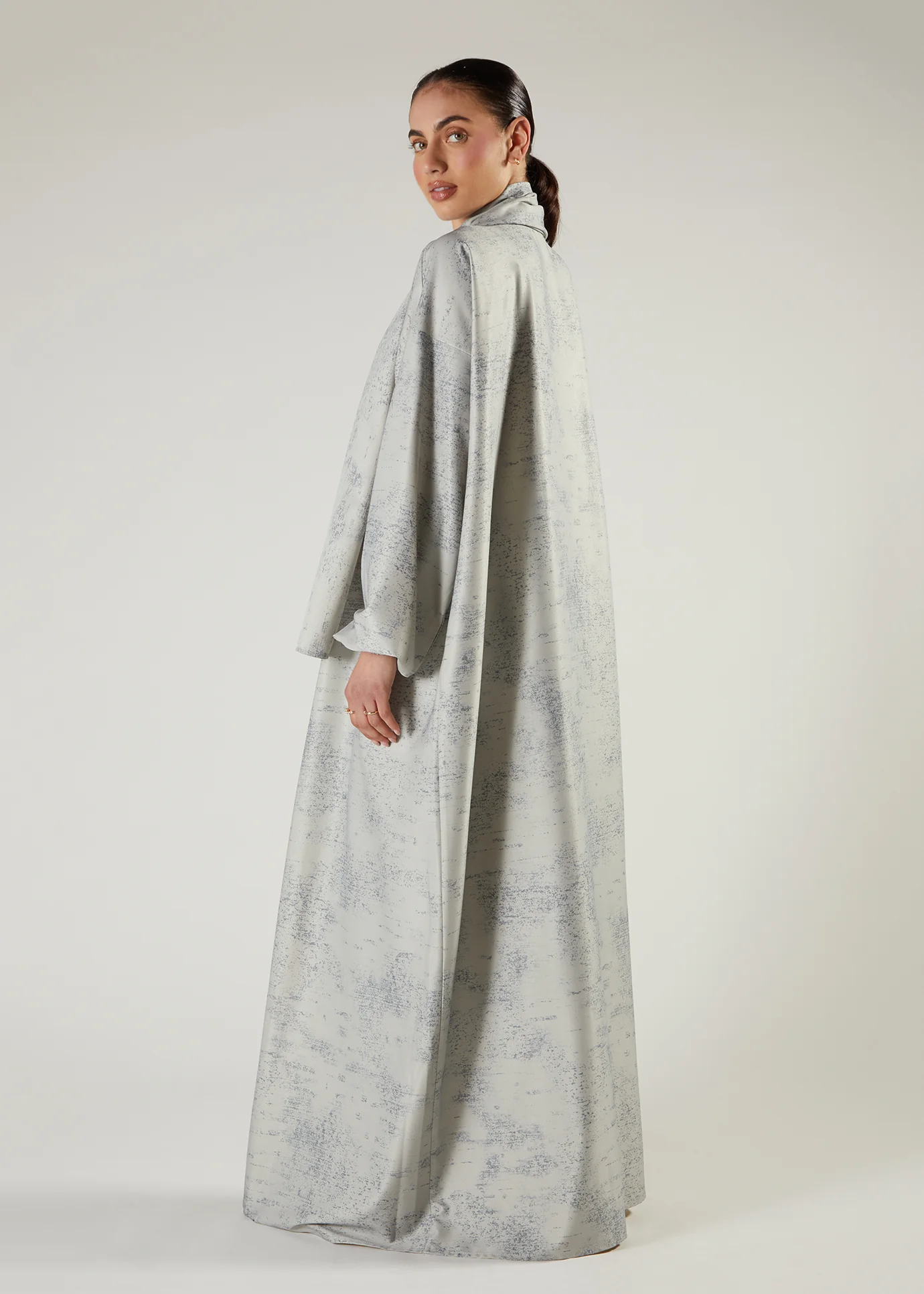 Speckled Grey Prayer Abaya - Image 3