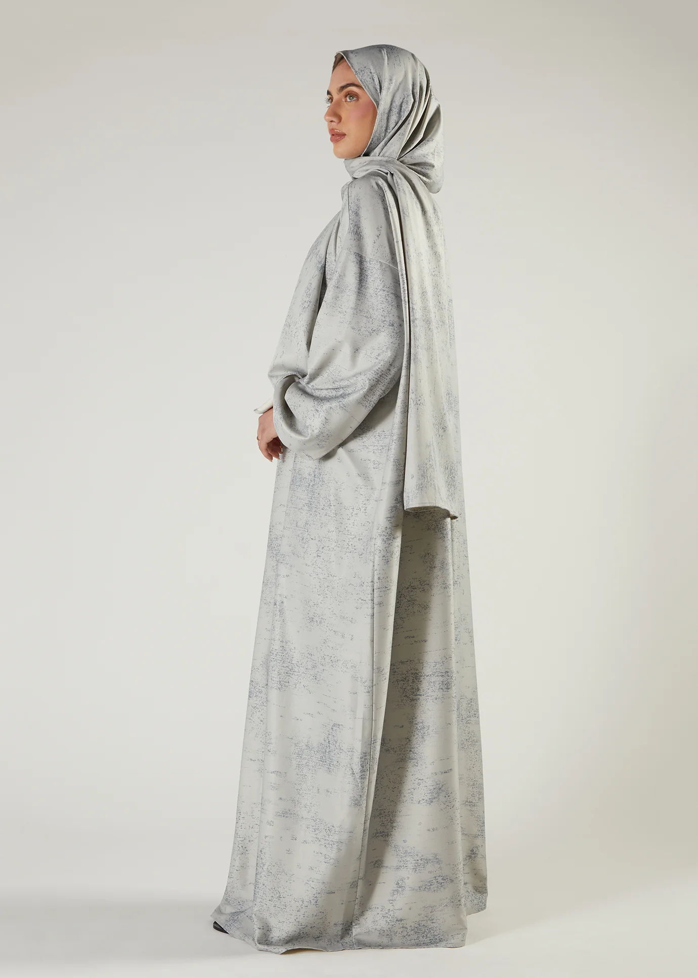 Speckled Grey Prayer Abaya - Image 5