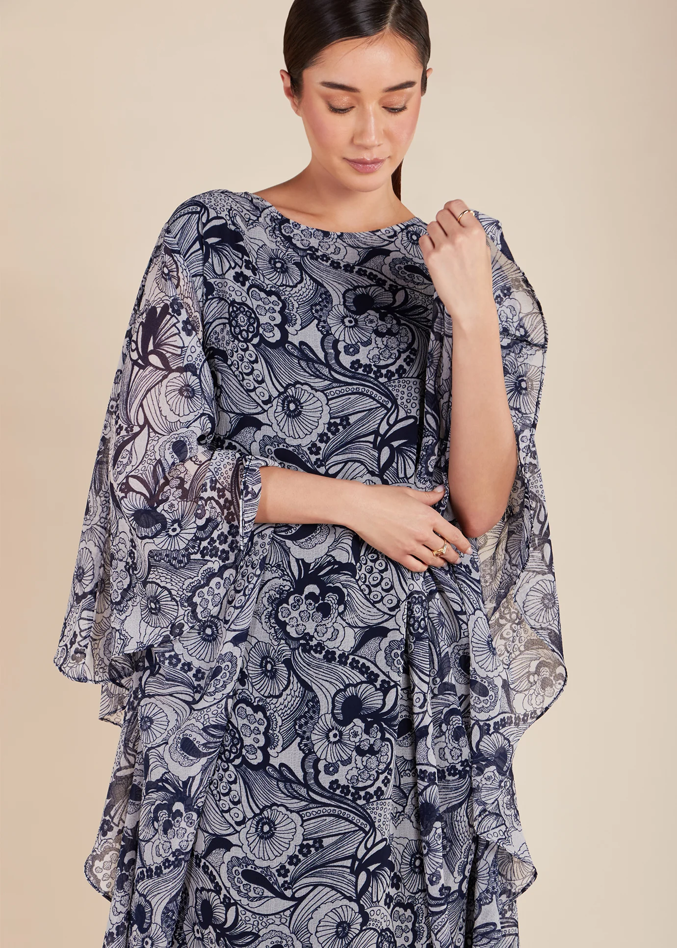 Sumi Maxi Dress - Image 5